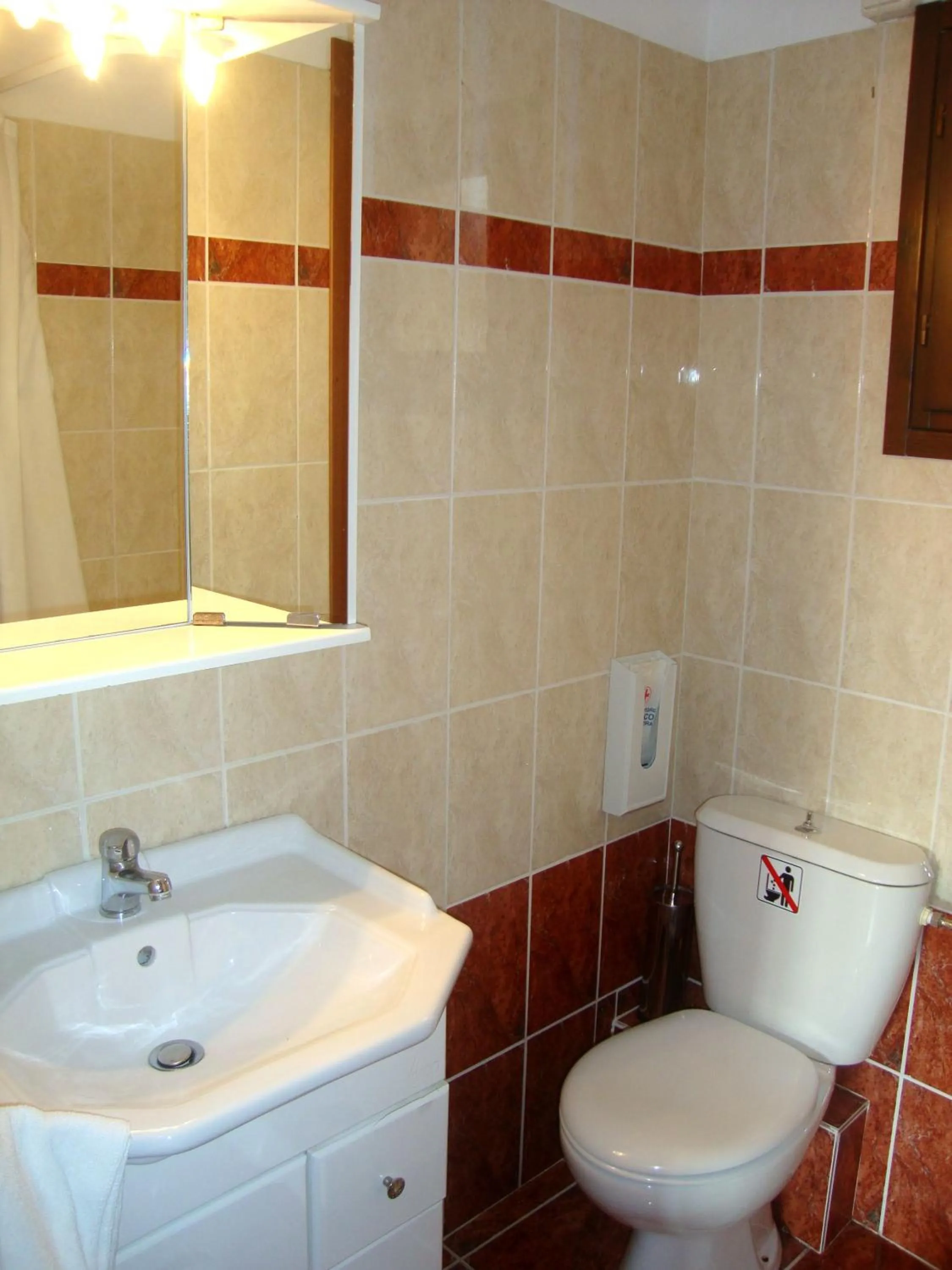 Bathroom in Enalion Hotel