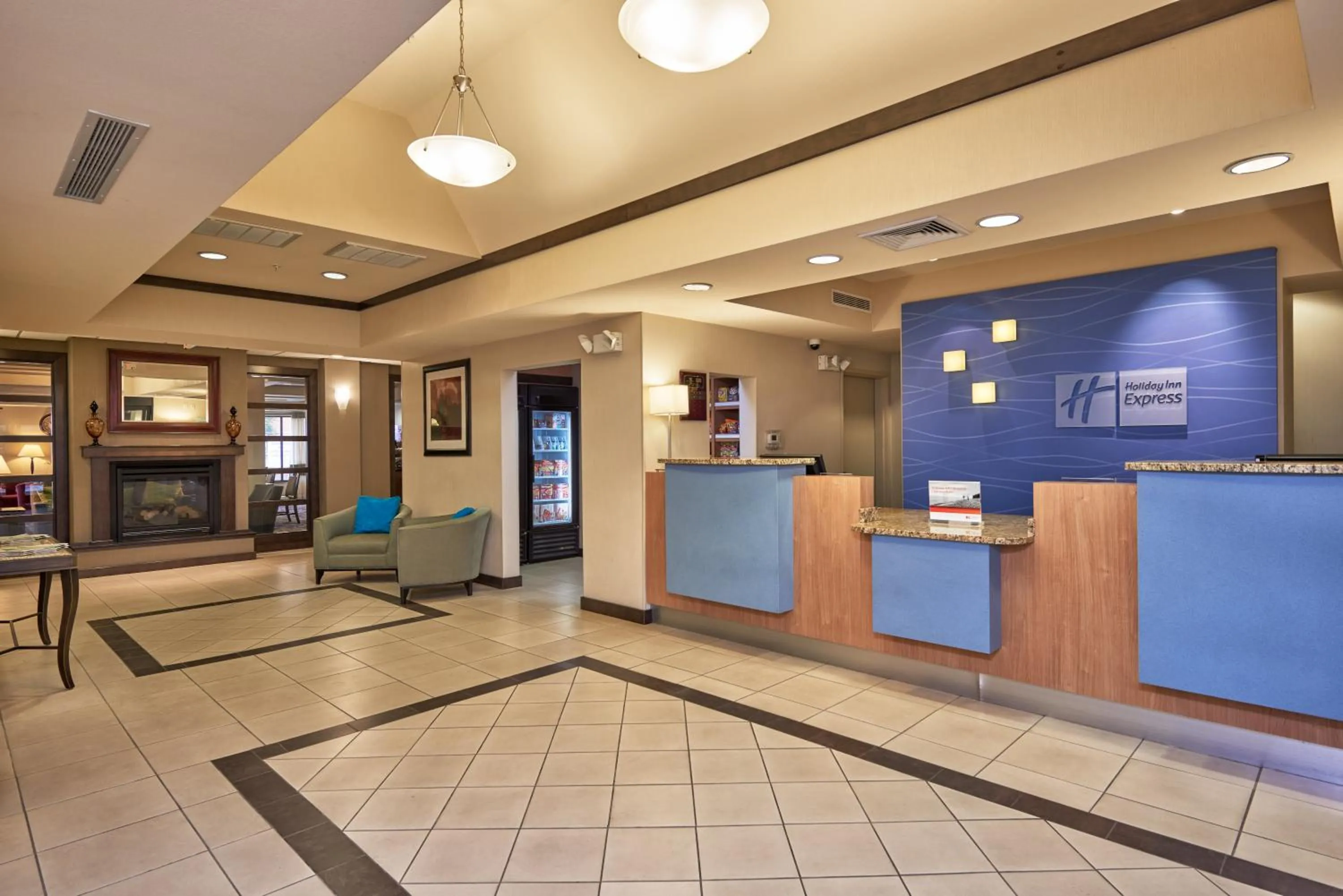 Lobby or reception in Holiday Inn Express & Suites El Paso Airport by IHG