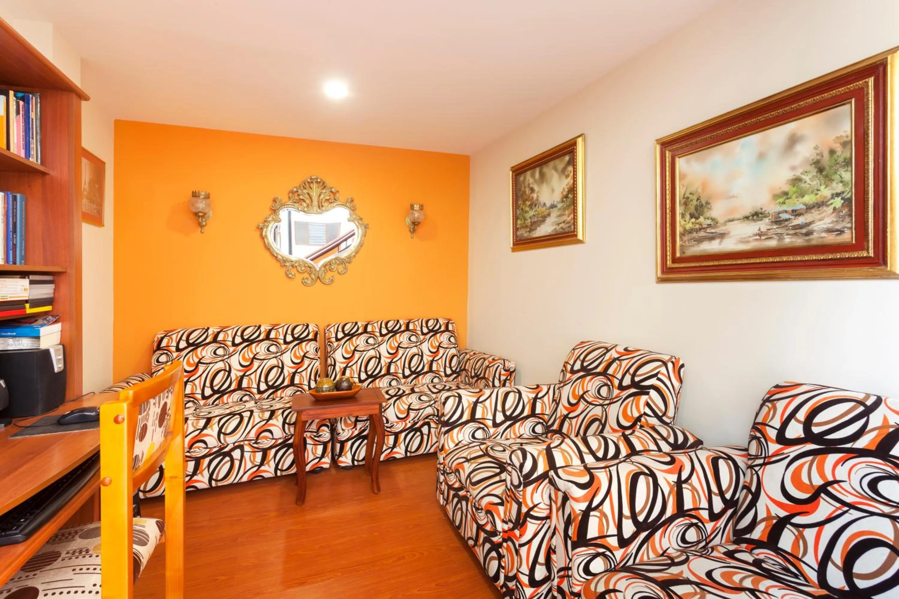 Day in Hotel Francés La Maison