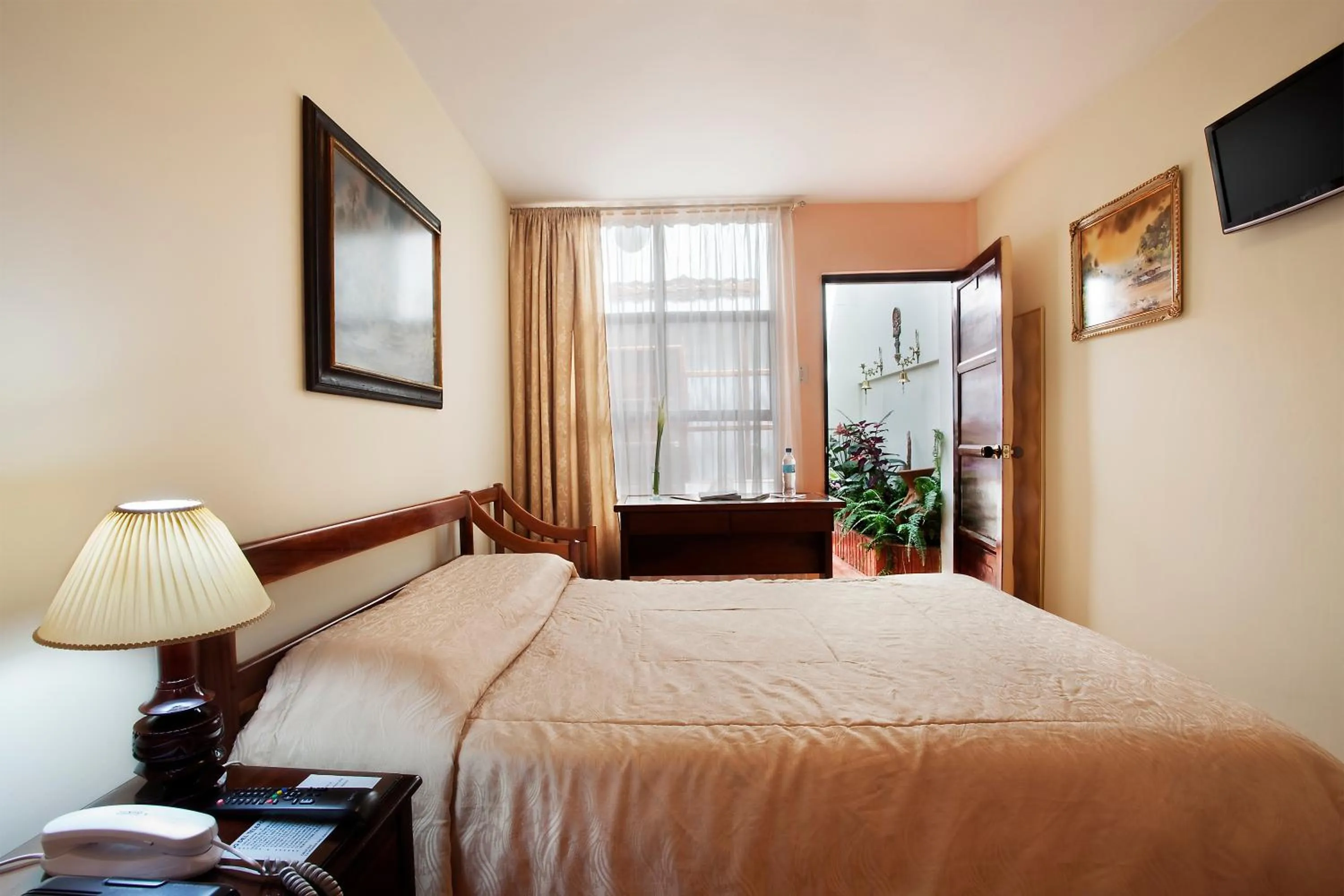 Area and facilities, Bed in Hotel Francés La Maison