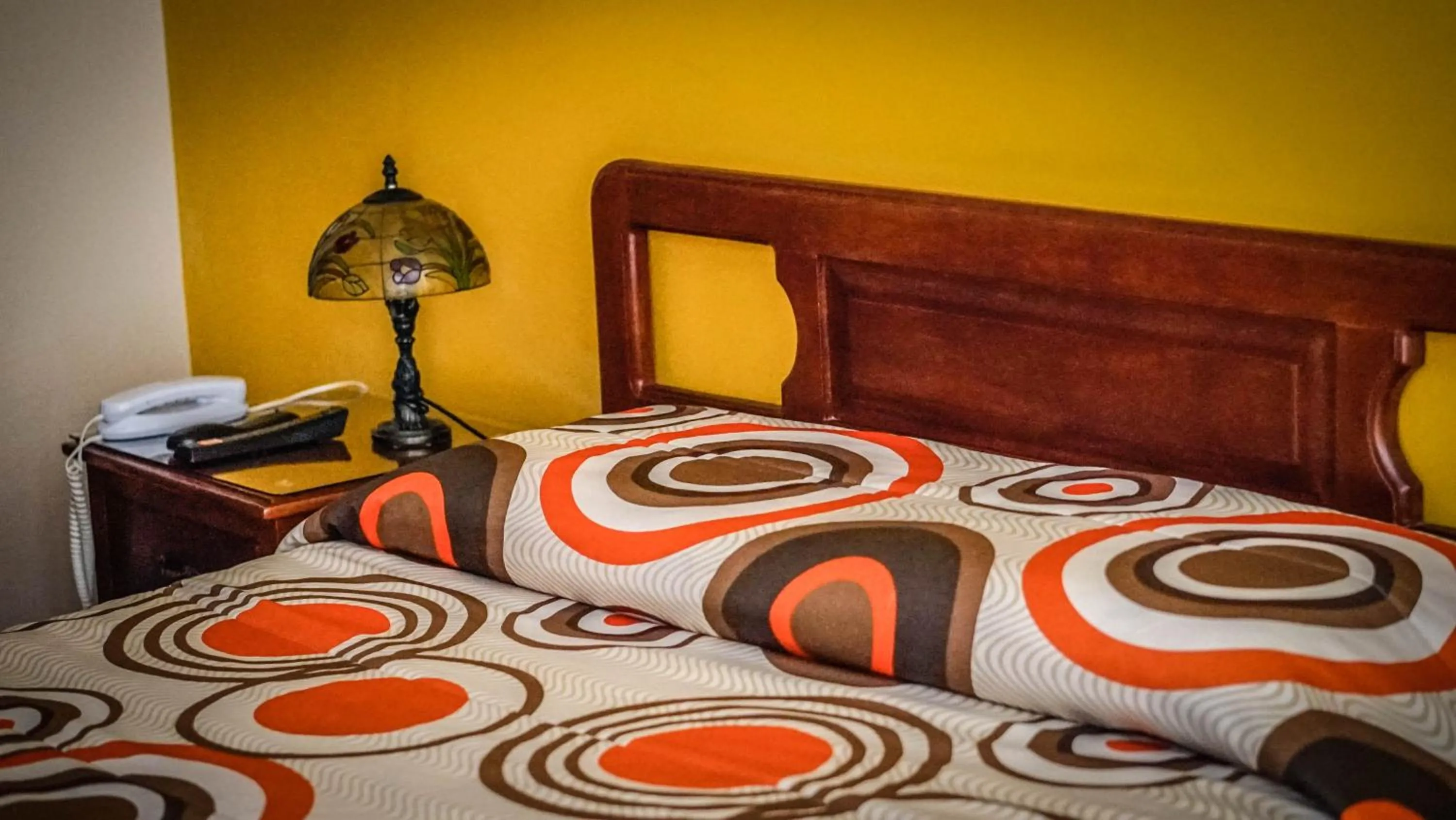 Bed in Hotel Francés La Maison