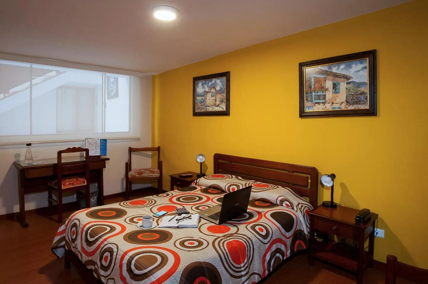 Bed in Hotel Francés La Maison