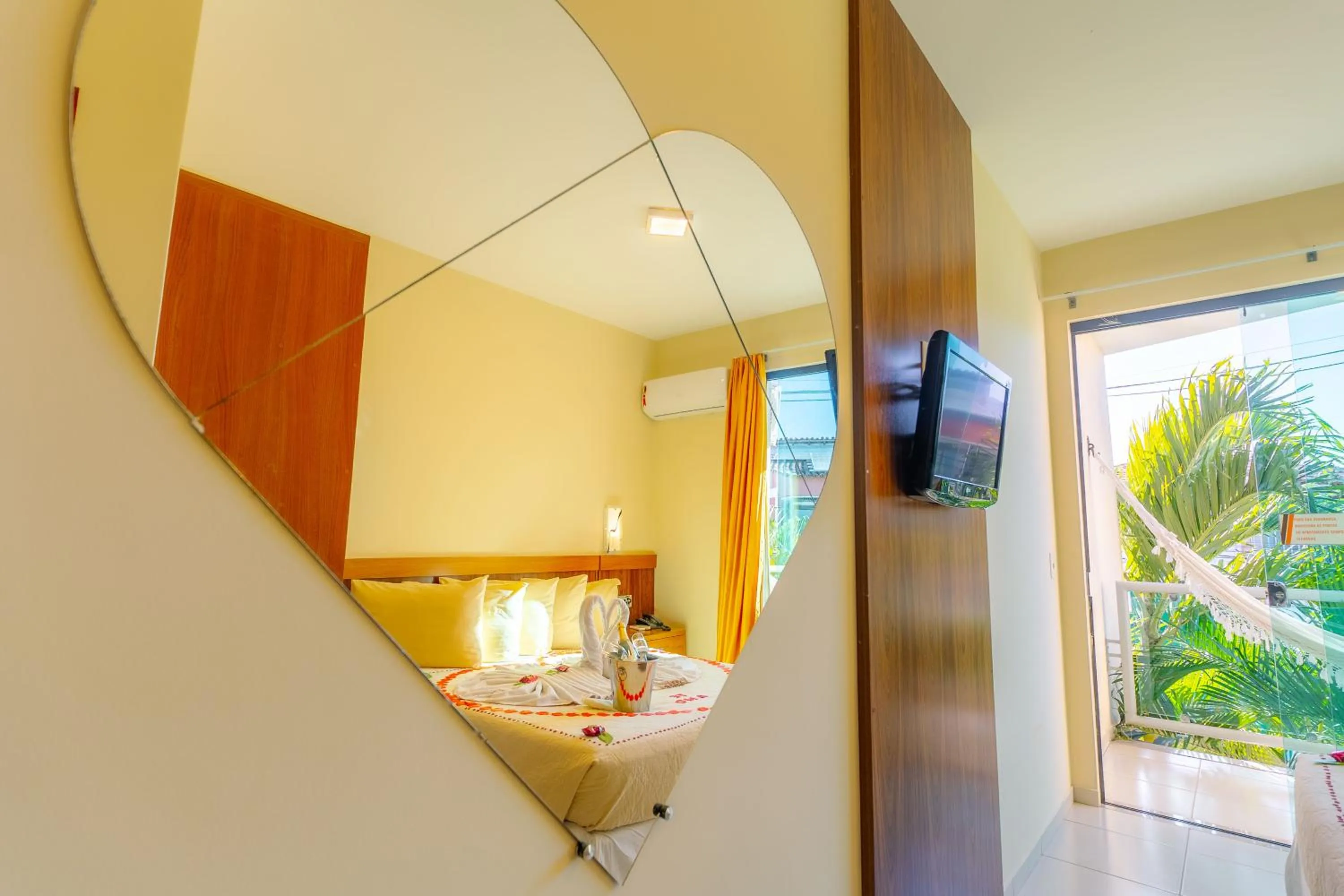 Bedroom, Bed in Rede Andrade Terra Brasil