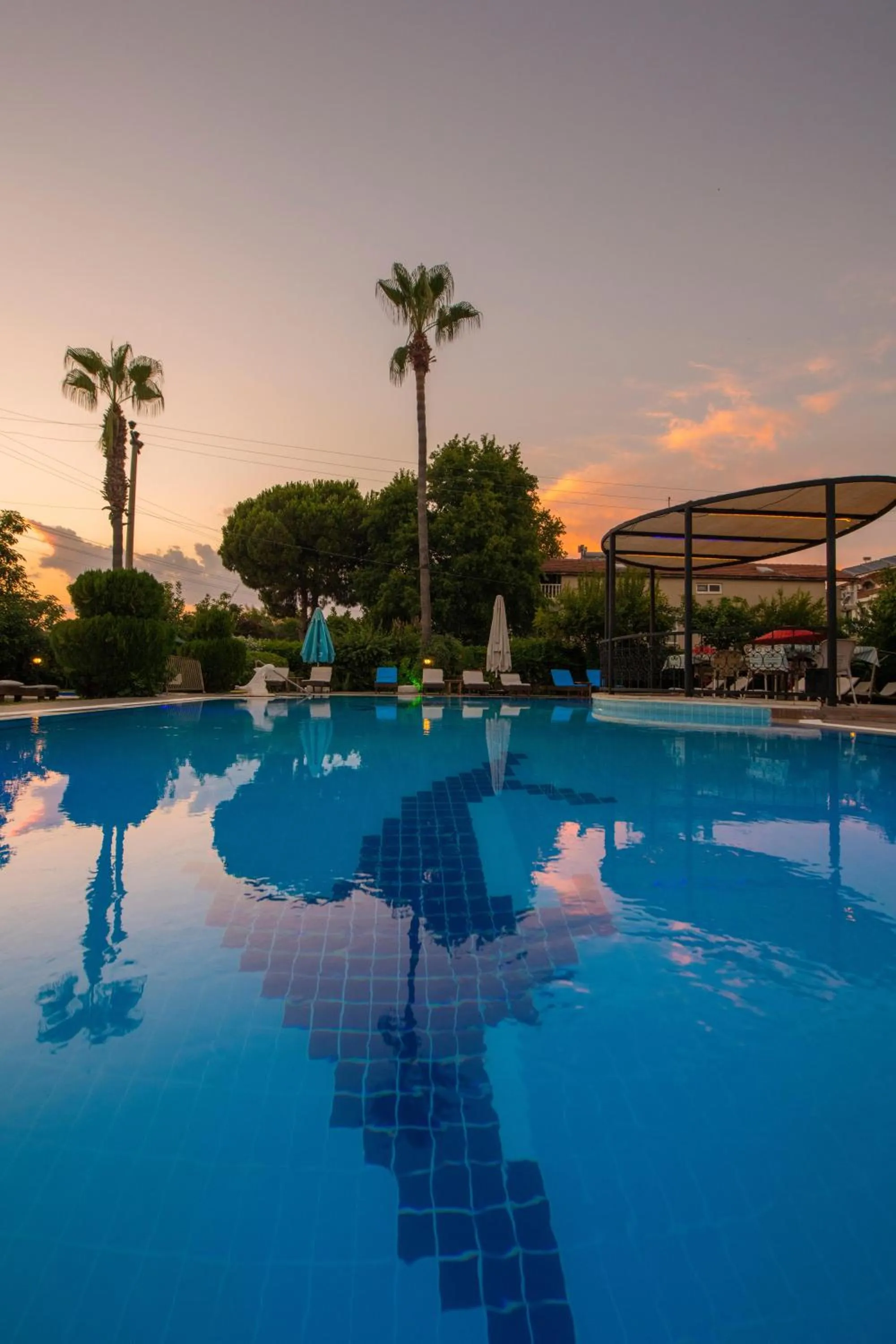Swimming pool in Golden Moon Hotel