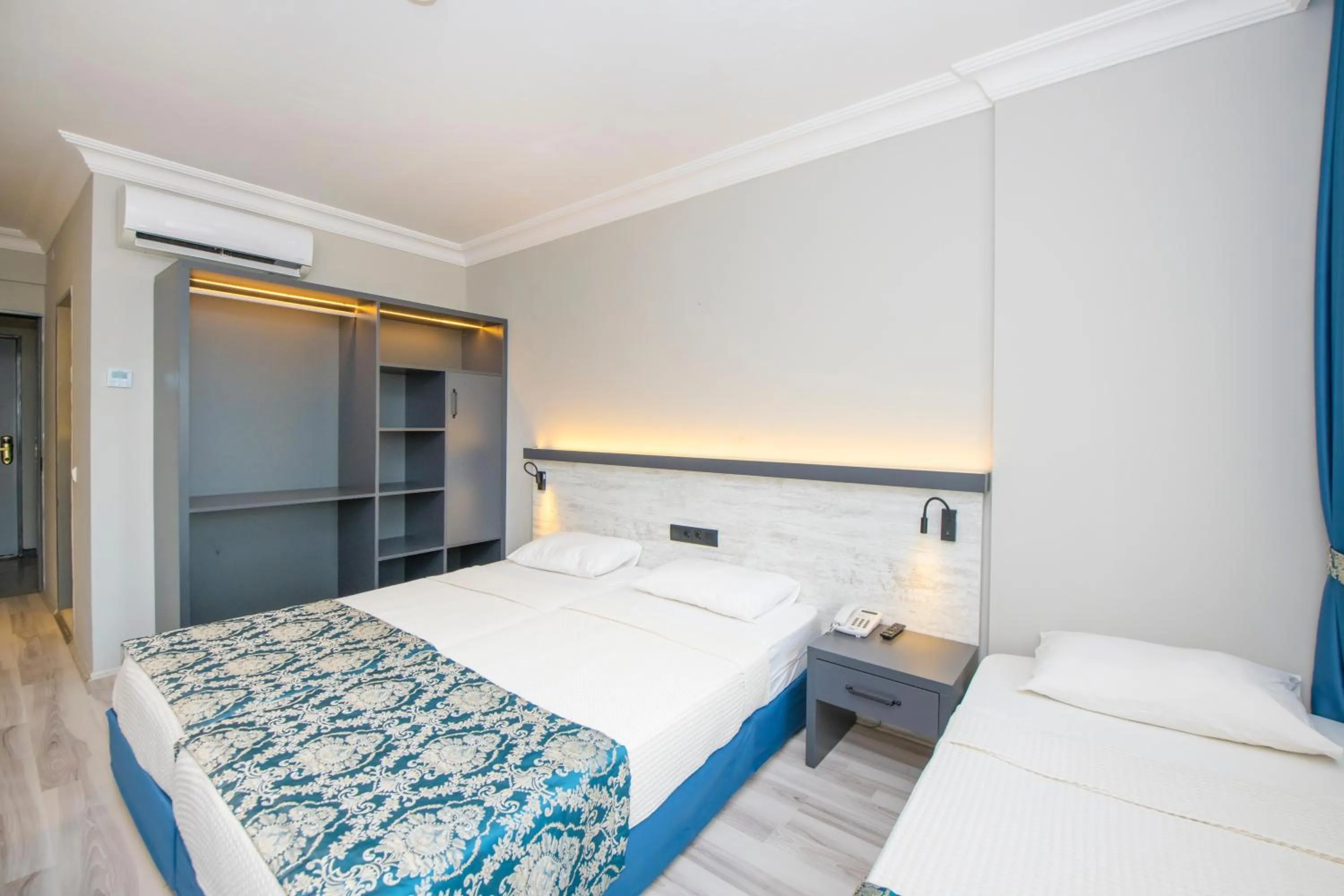 Photo of the whole room in Golden Moon Hotel