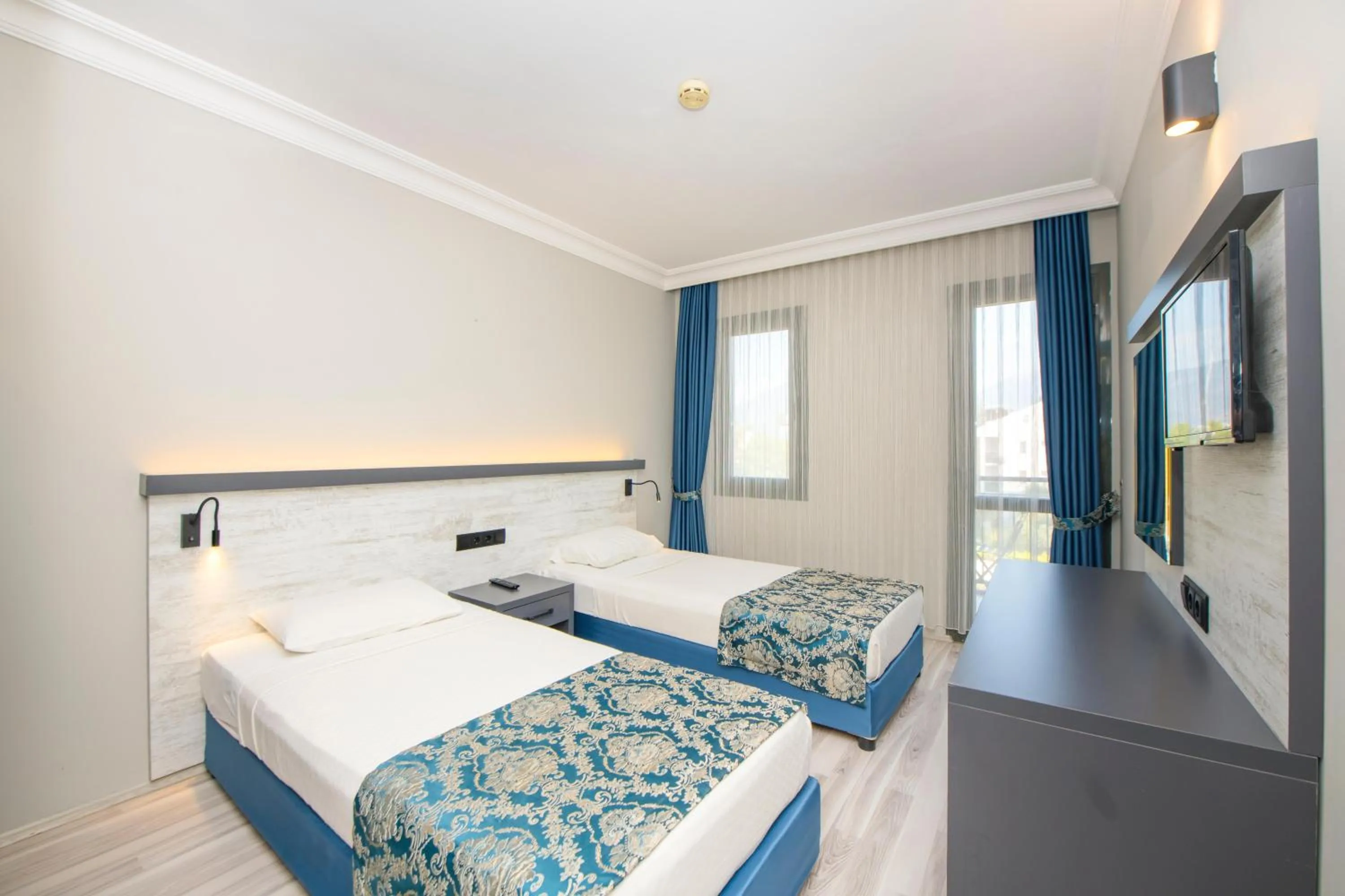 Photo of the whole room in Golden Moon Hotel