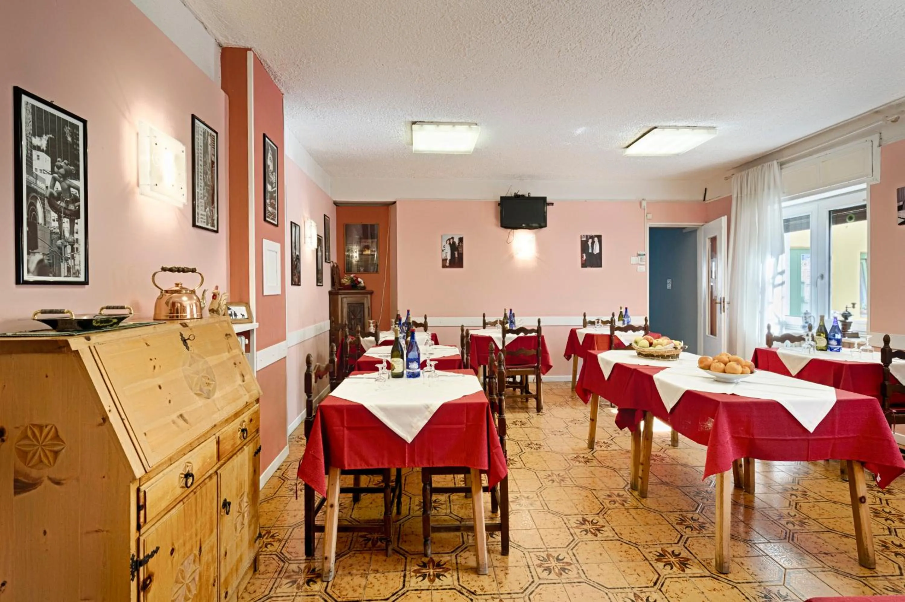 Restaurant/places to eat in Albergo Mancuso del Voison