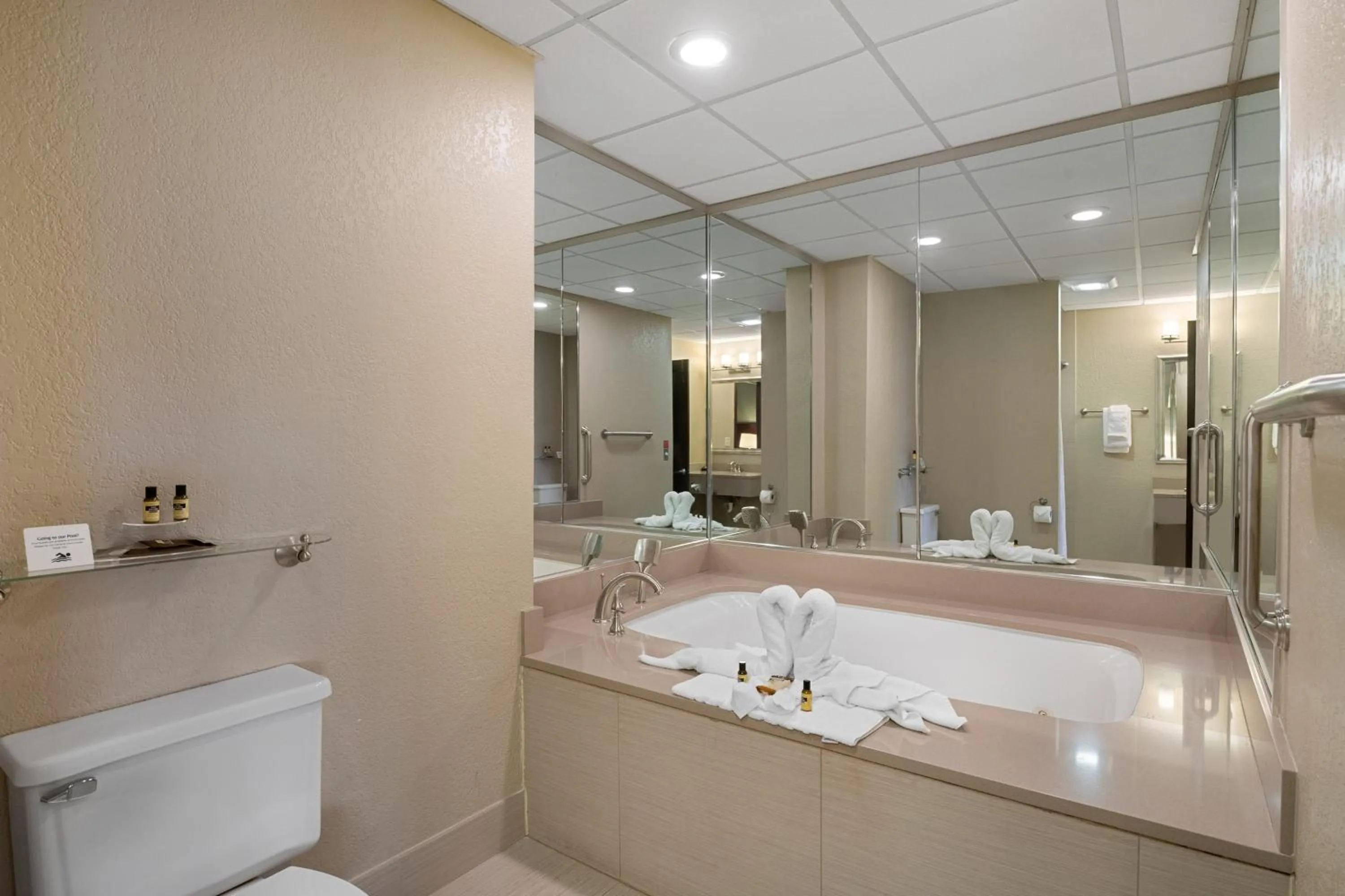 Bath in Antioch Hotel & Suites