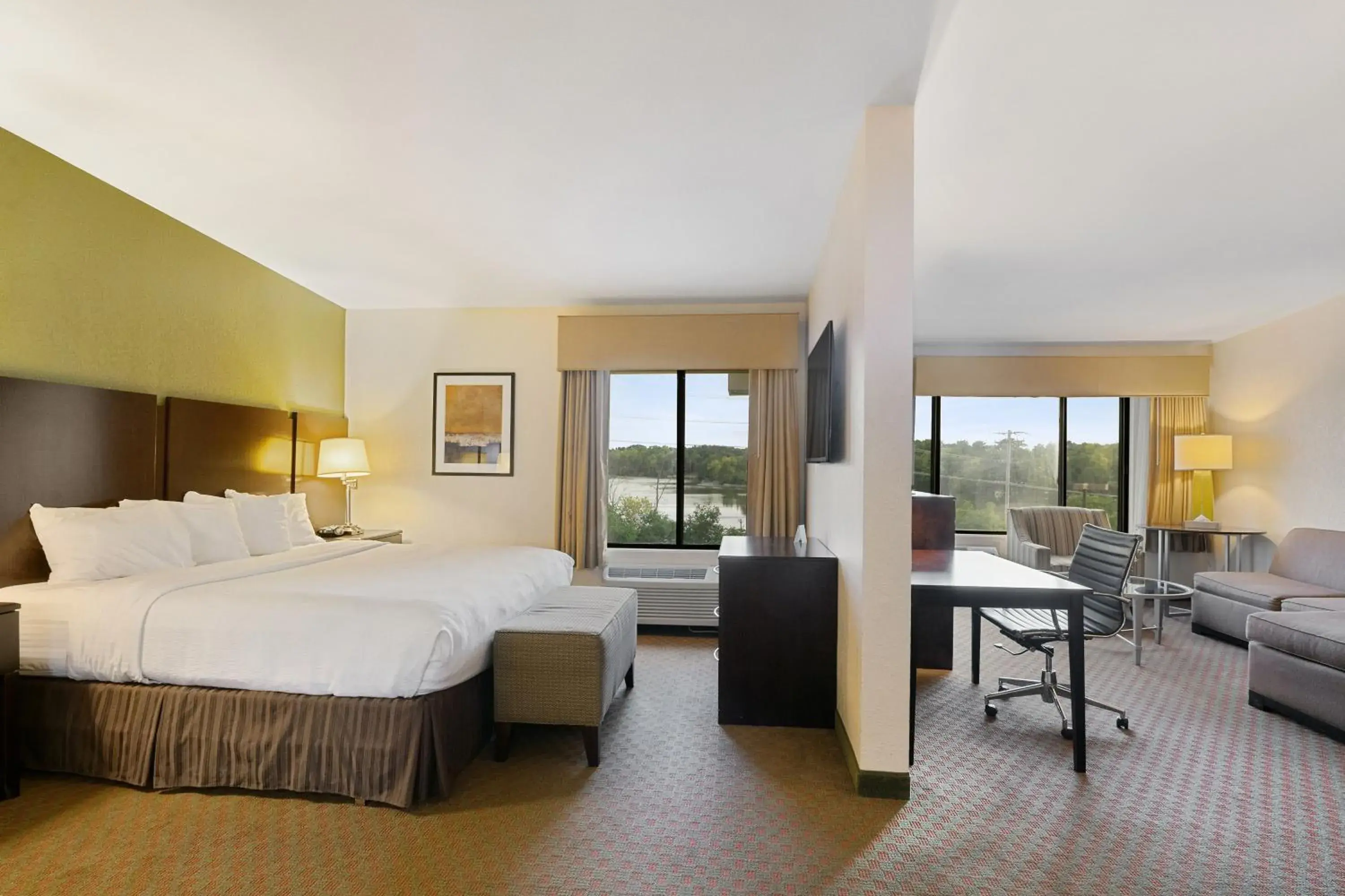 Presidential Suite in Antioch Hotel & Suites Presidential Suite in Antioch Hotel & Suites