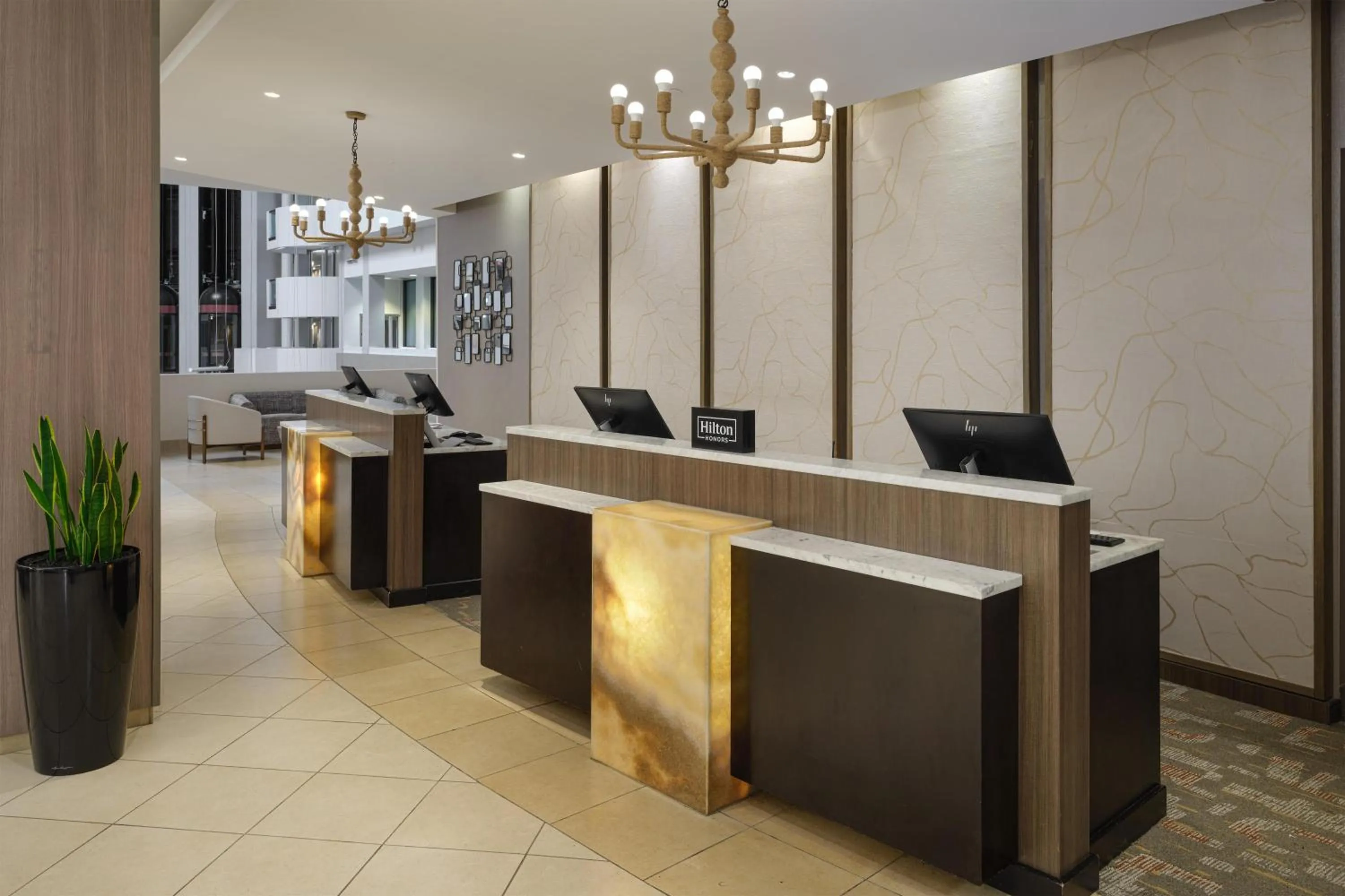 Lobby or reception in Hilton Washington DC/Rockville Hotel & Executive Meeting Center
