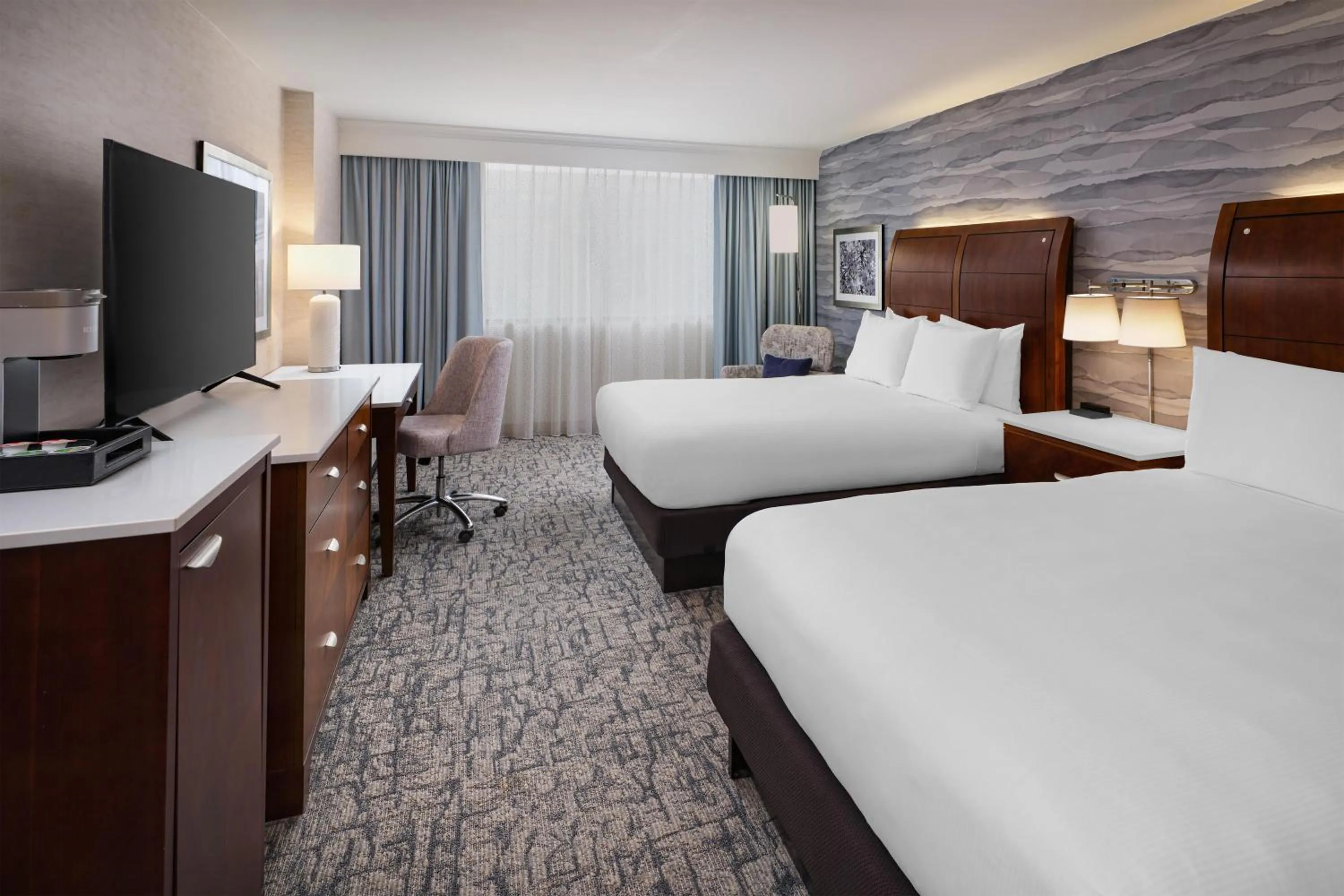 Bed in Hilton Washington DC/Rockville Hotel & Executive Meeting Center