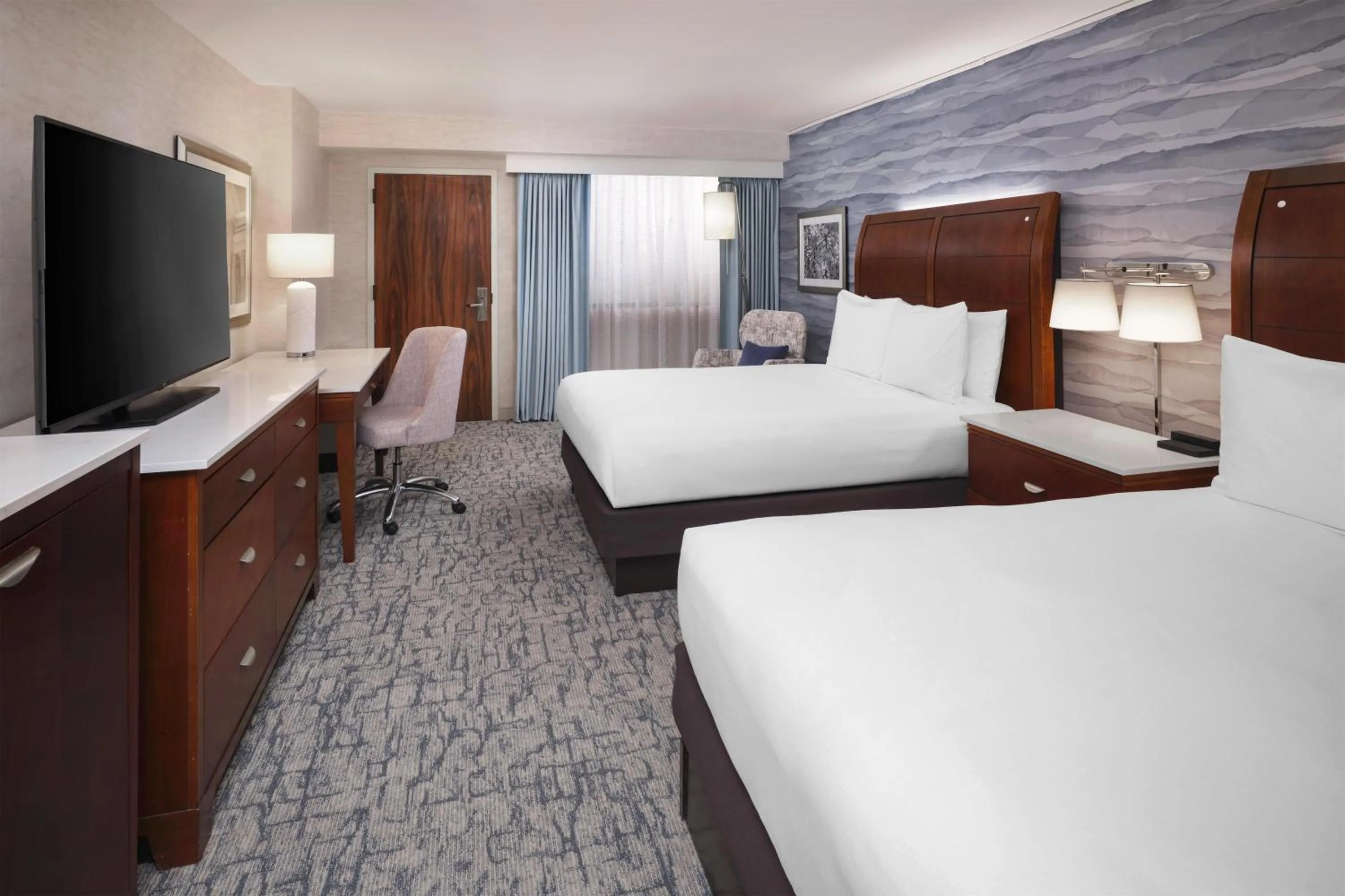 Bed in Hilton Washington DC/Rockville Hotel & Executive Meeting Center