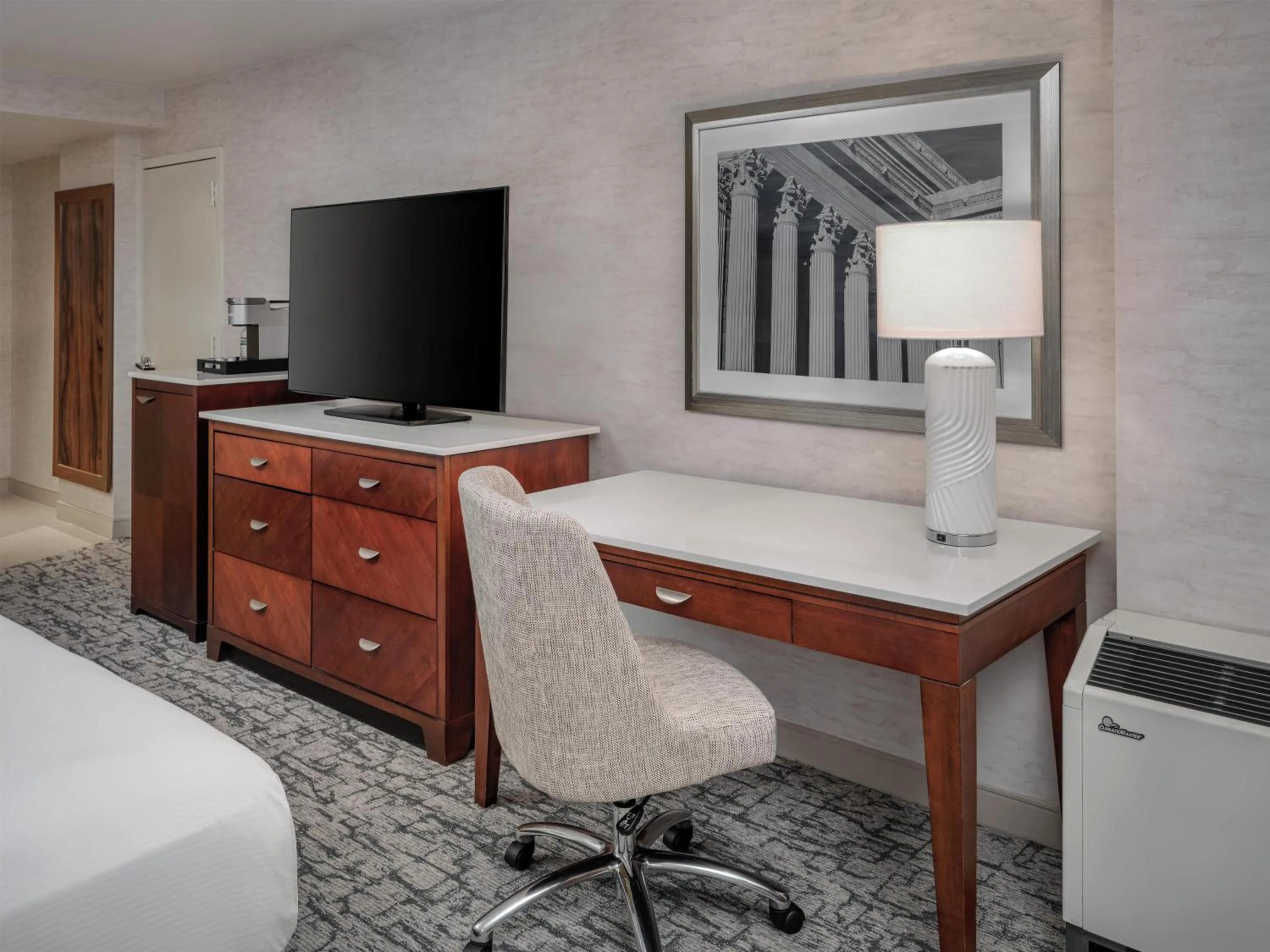 Bedroom, Bed in Hilton Washington DC/Rockville Hotel & Executive Meeting Center