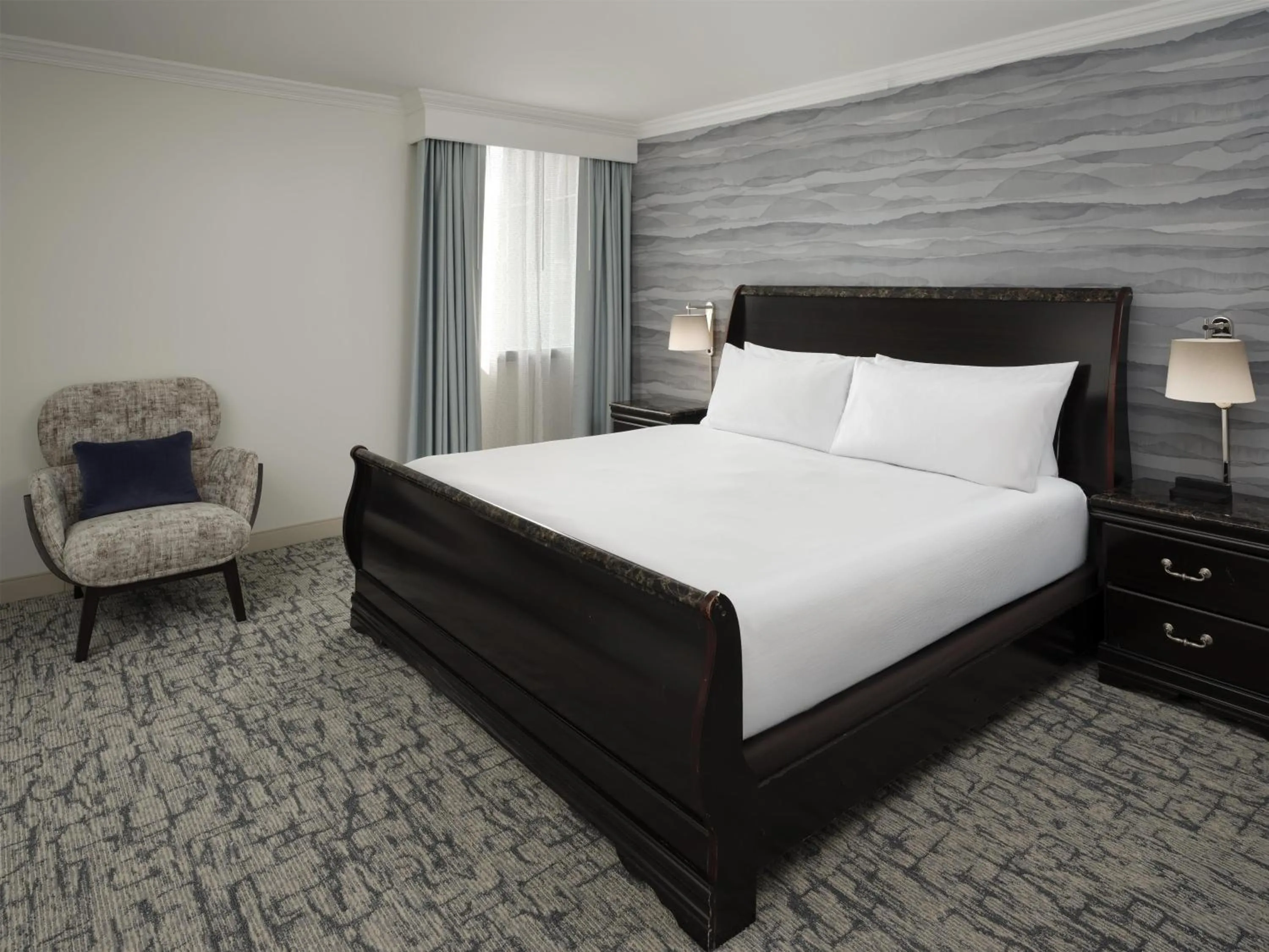 Bed in Hilton Washington DC/Rockville Hotel & Executive Meeting Center