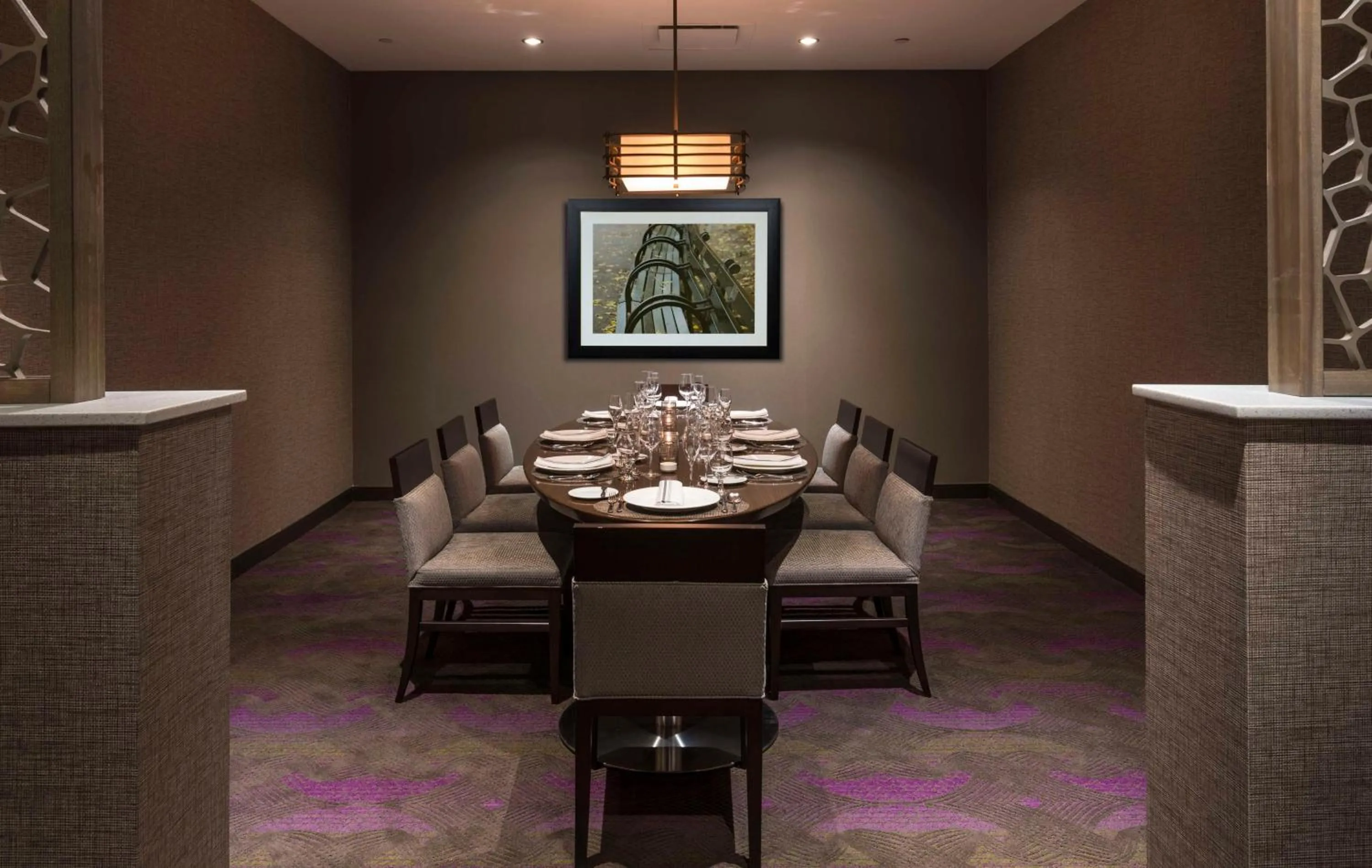 Restaurant/places to eat in Hilton Washington DC/Rockville Hotel & Executive Meeting Center