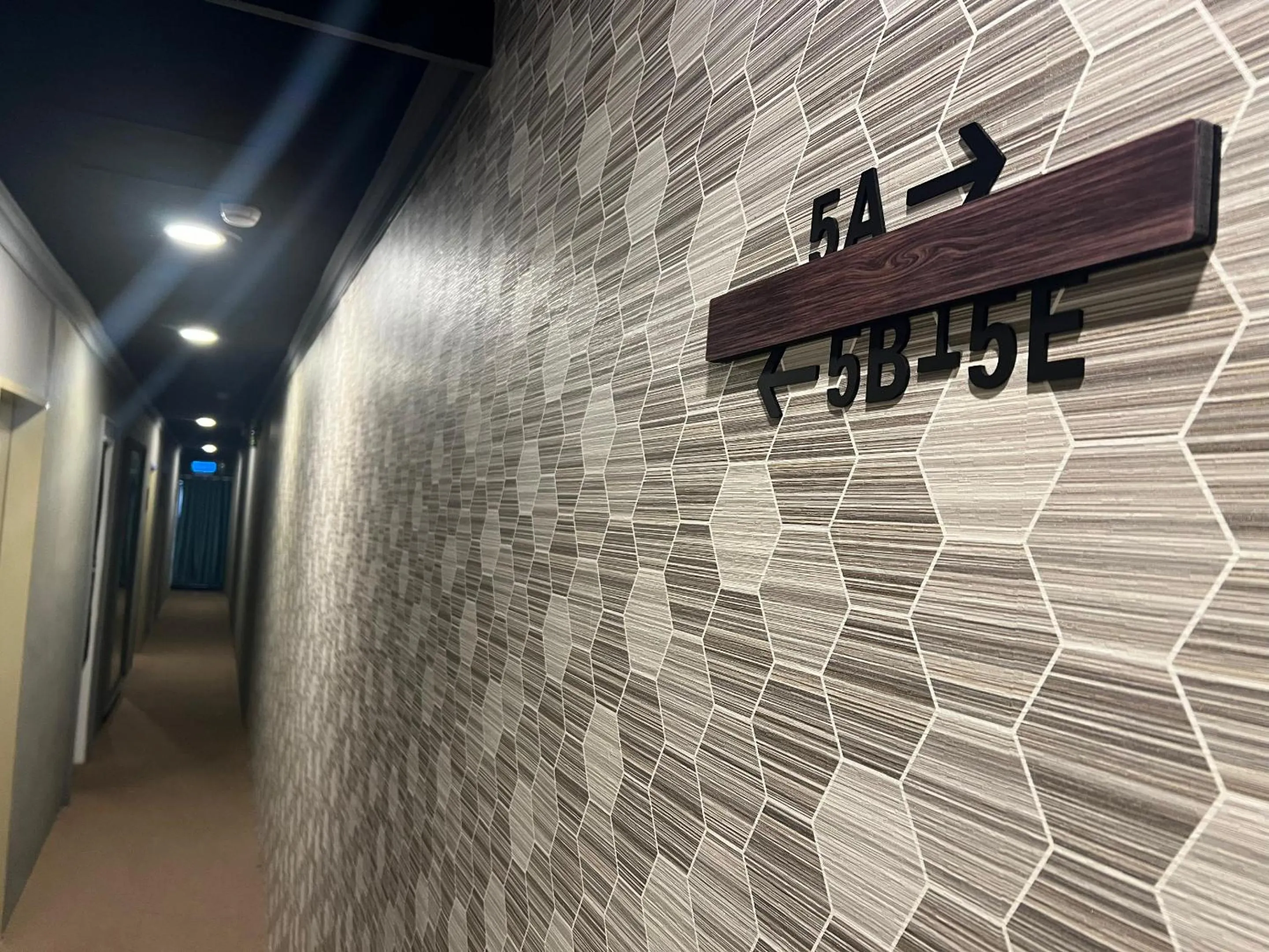 Logo/Certificate/Sign in Mu-In Hotel