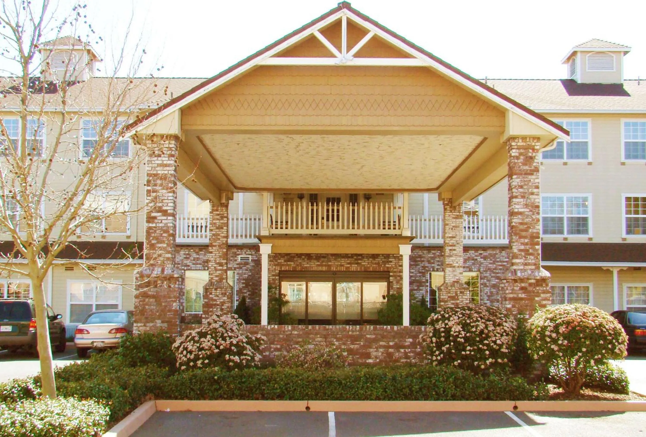 Property building in Hampton Inn Ukiah