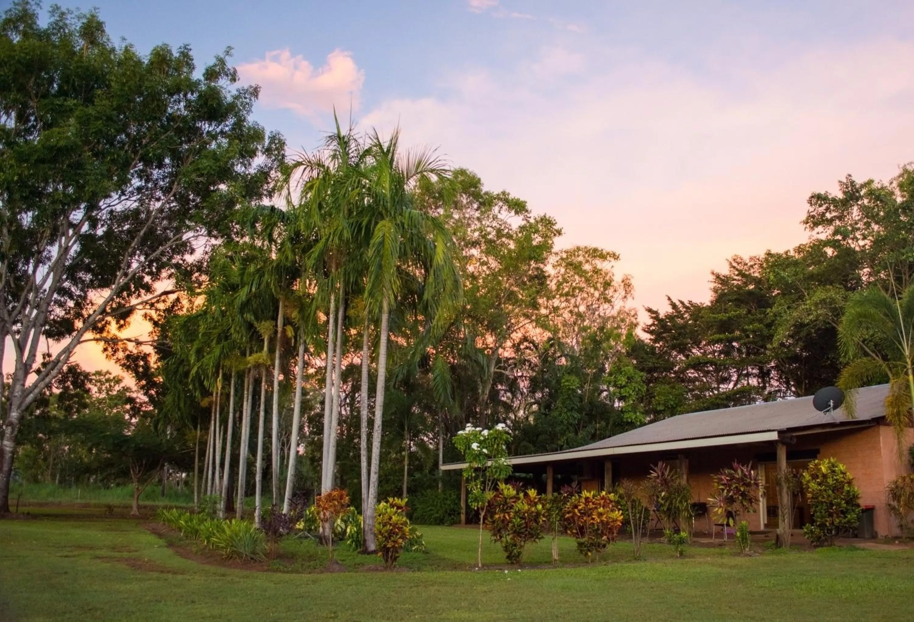 Sunset in Litchfield Tourist Park