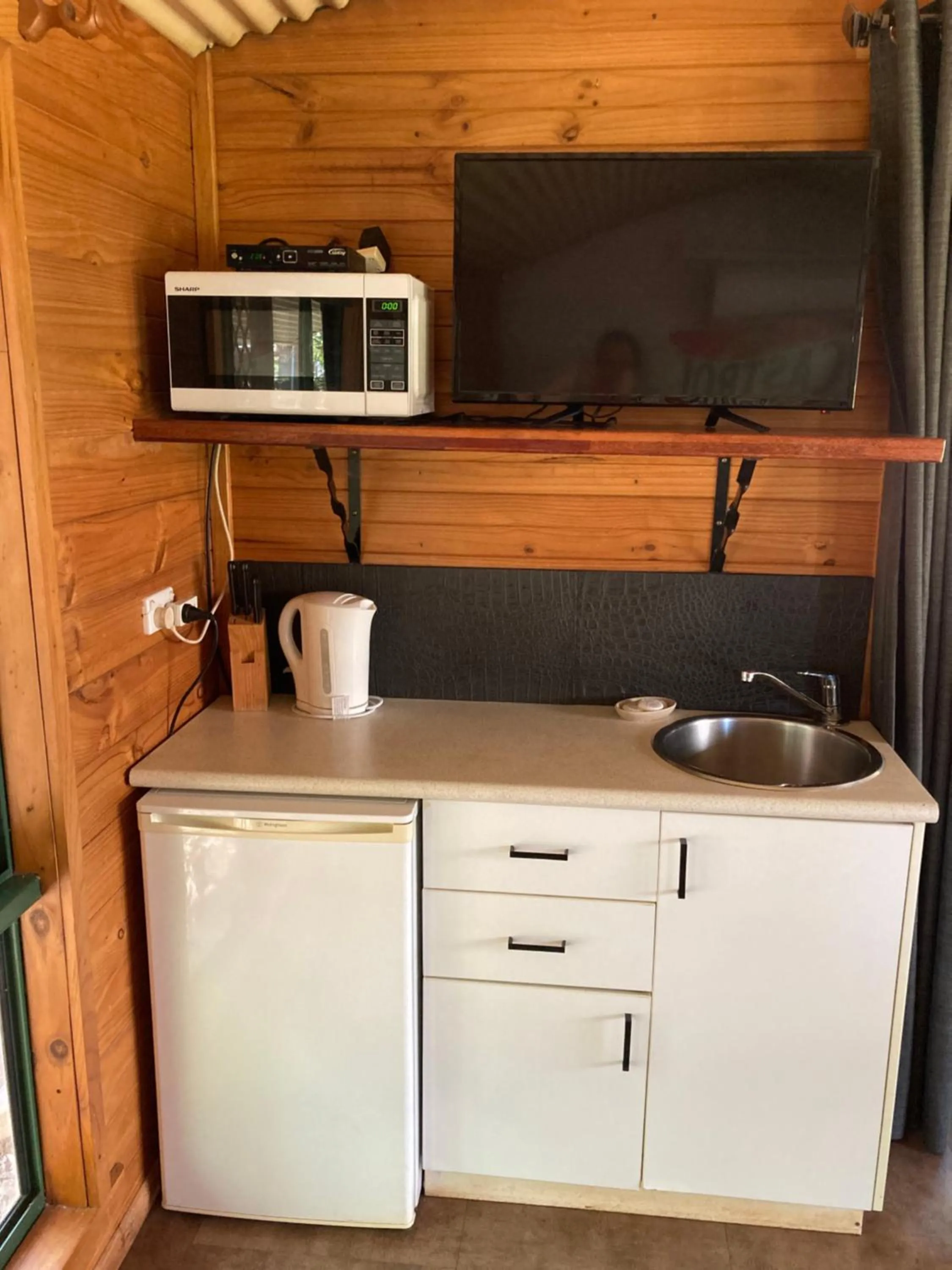 Coffee/tea facilities in Litchfield Tourist Park