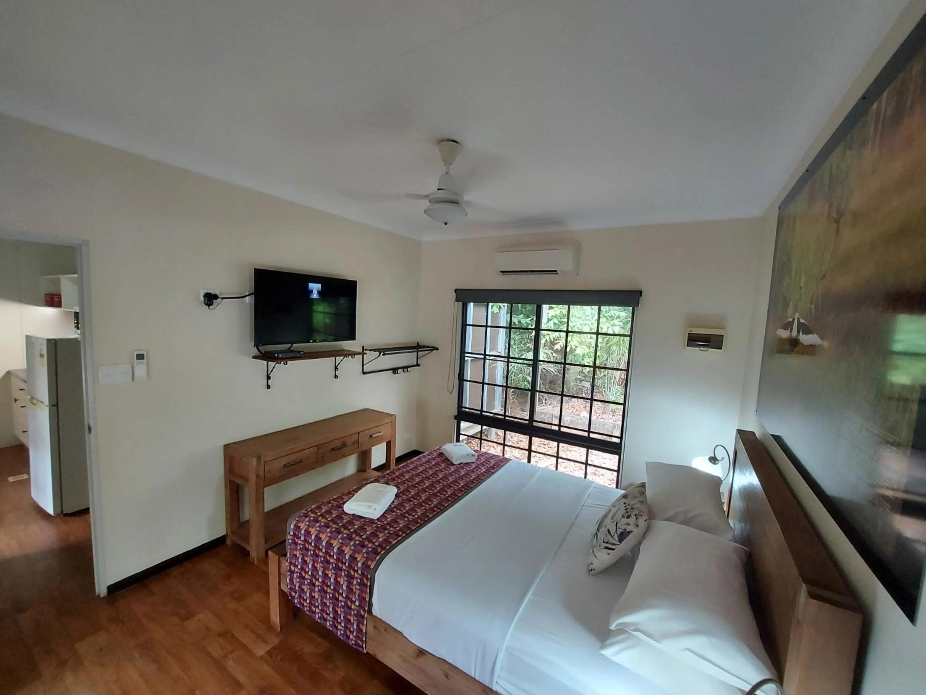 TV and multimedia, Bed in Litchfield Tourist Park