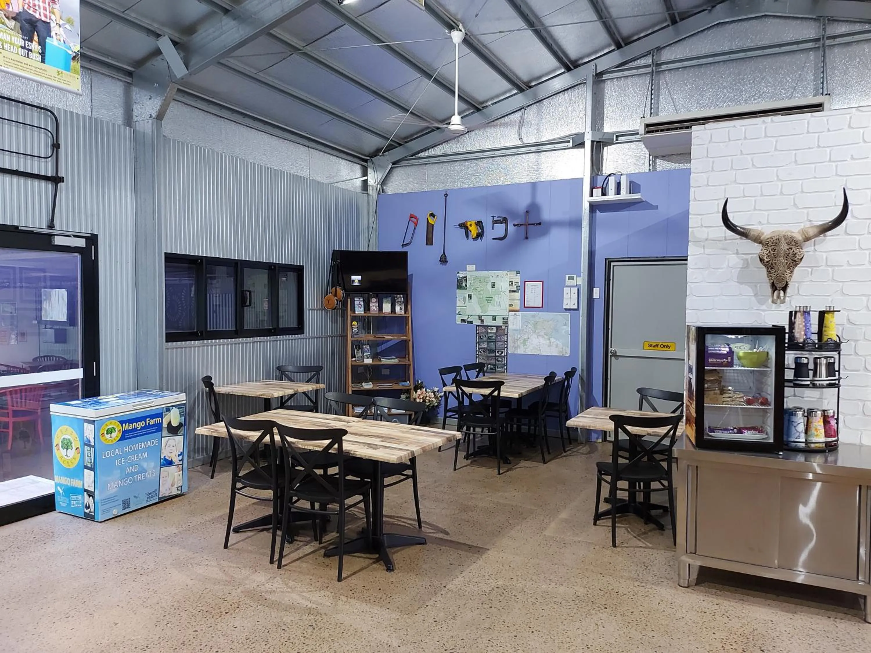 Restaurant/places to eat in Litchfield Tourist Park