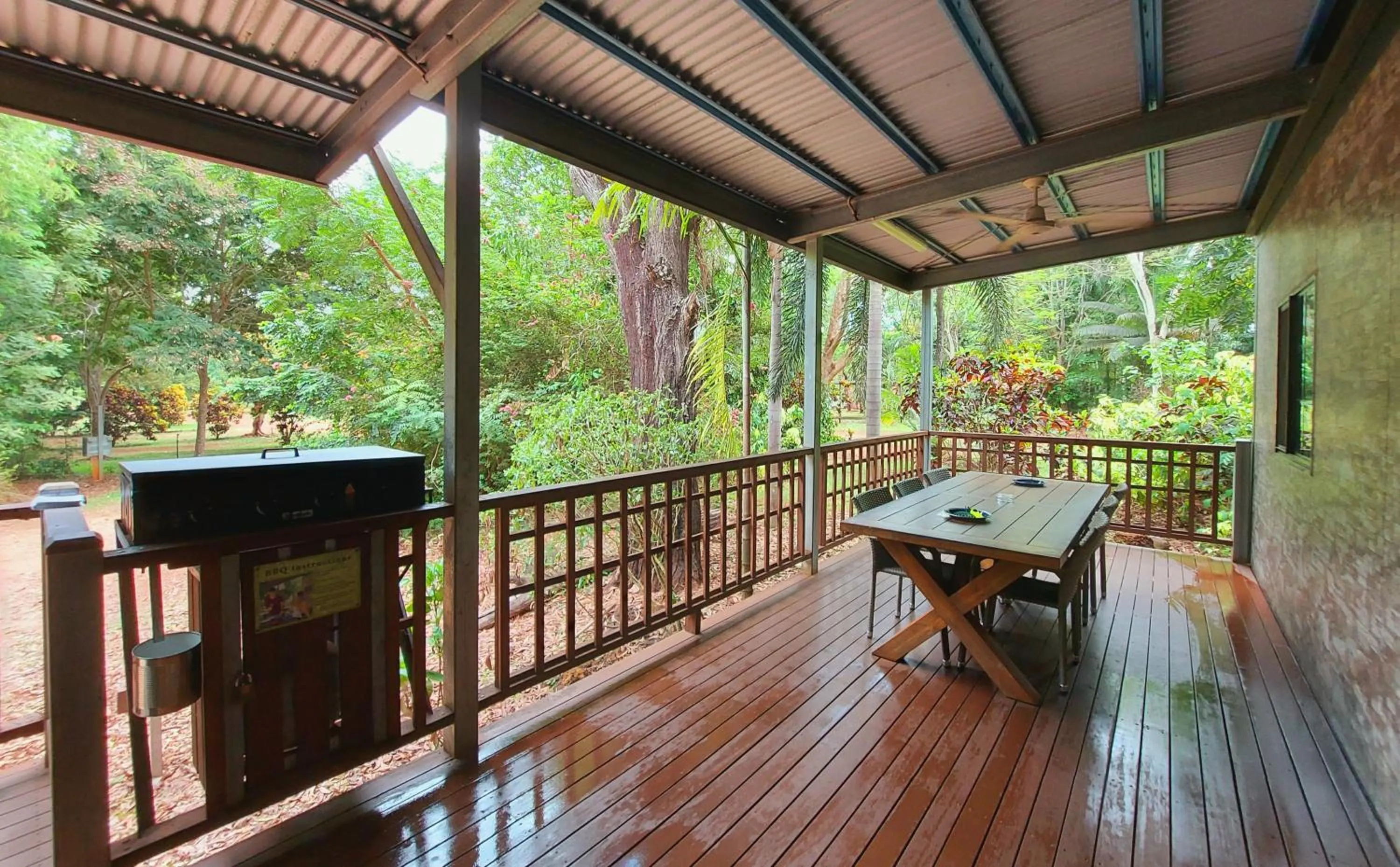 Garden view in Litchfield Tourist Park