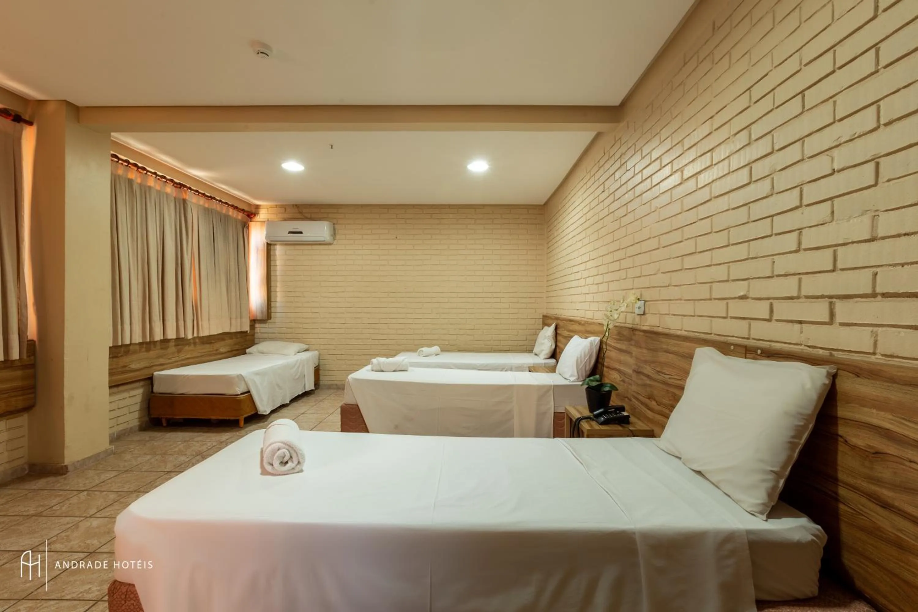 Bedroom, Bed in Rede Andrade Goiania Centro