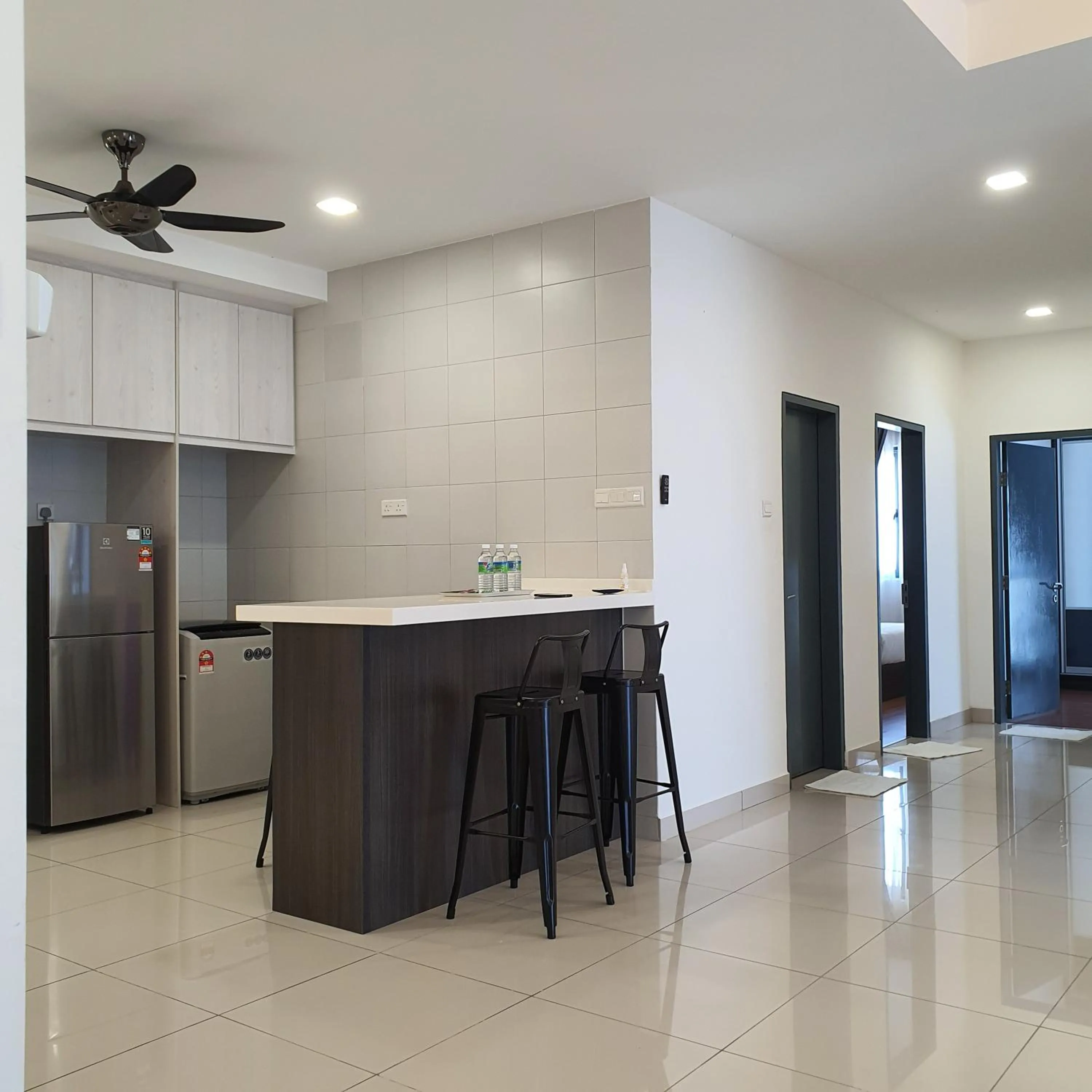 Damen Subang by Widebed