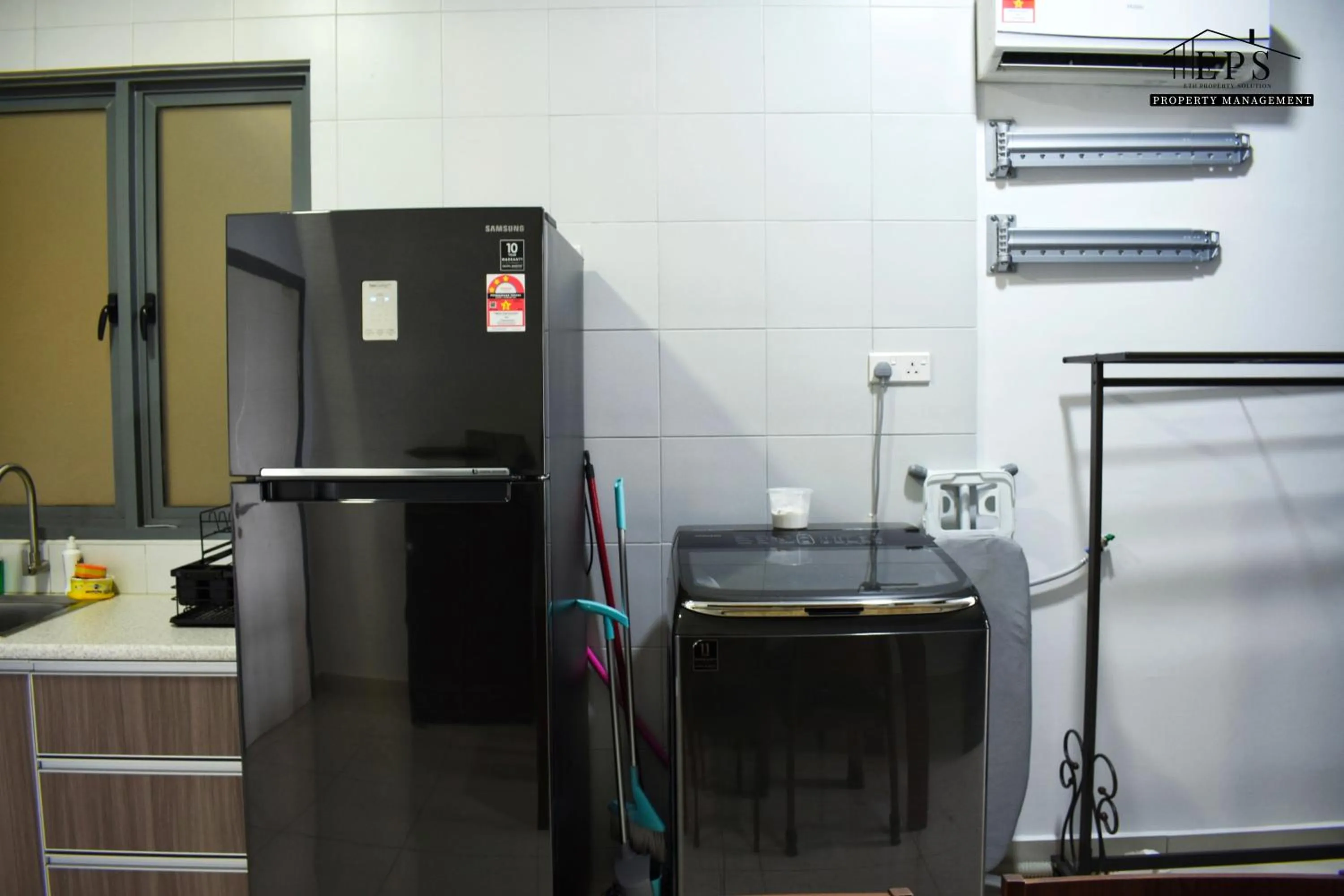 Damen Subang by Widebed