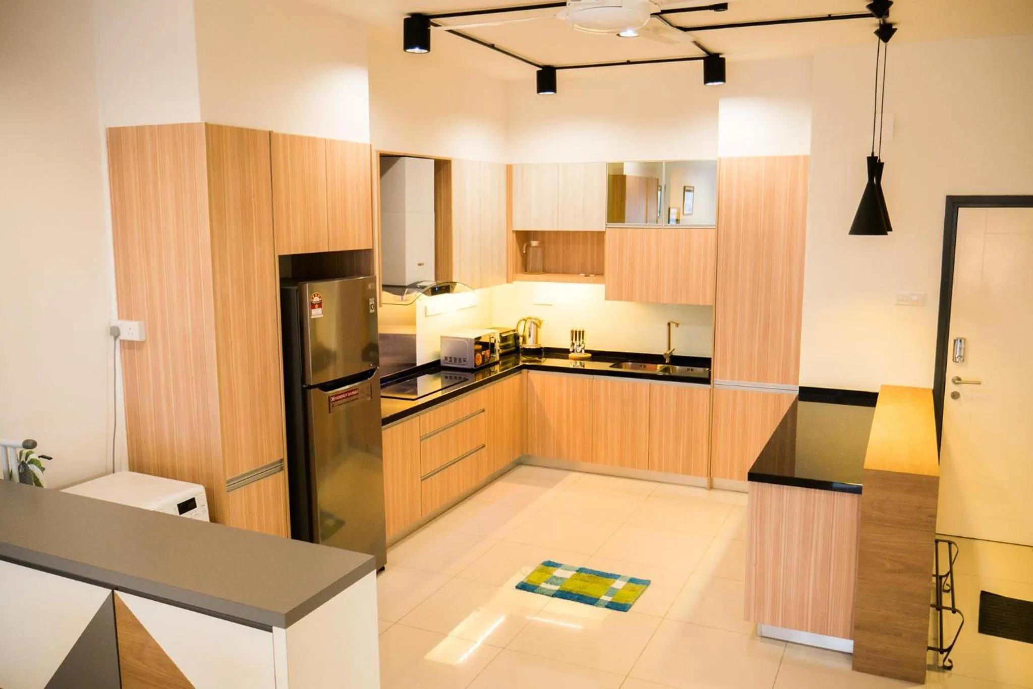 Damen Subang by Widebed