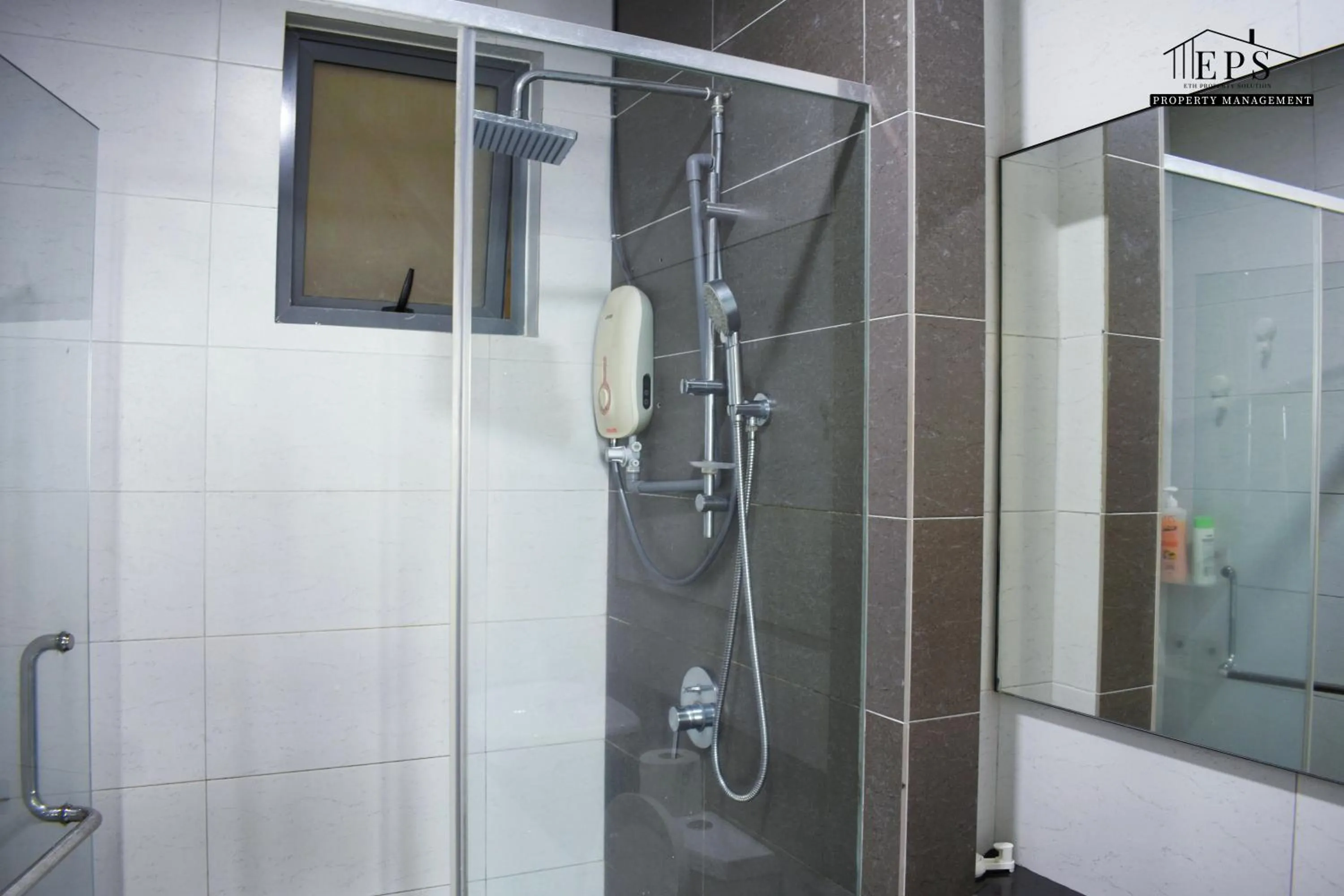 Damen Subang by Widebed