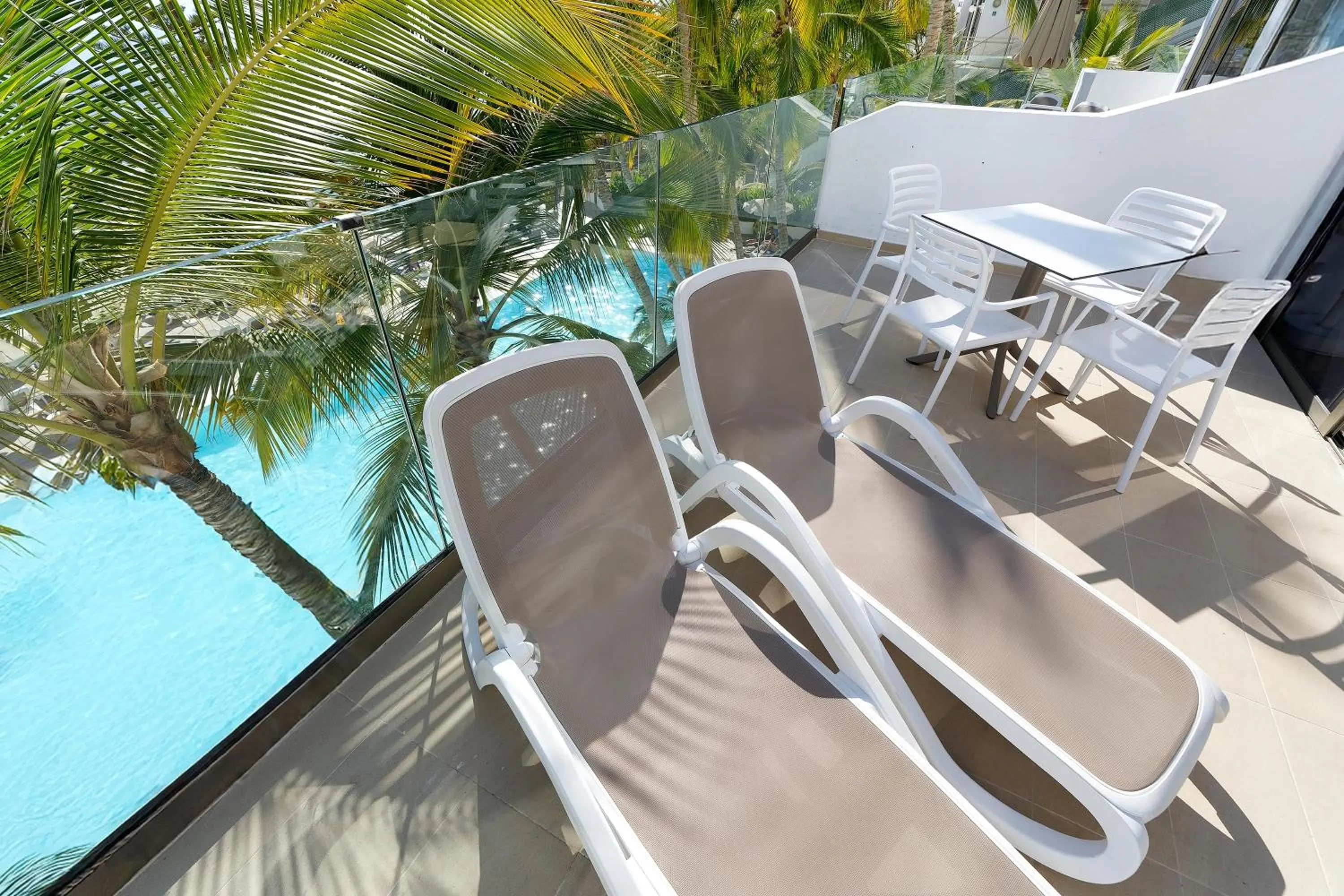 Photo of the whole room in Servatur Altamar