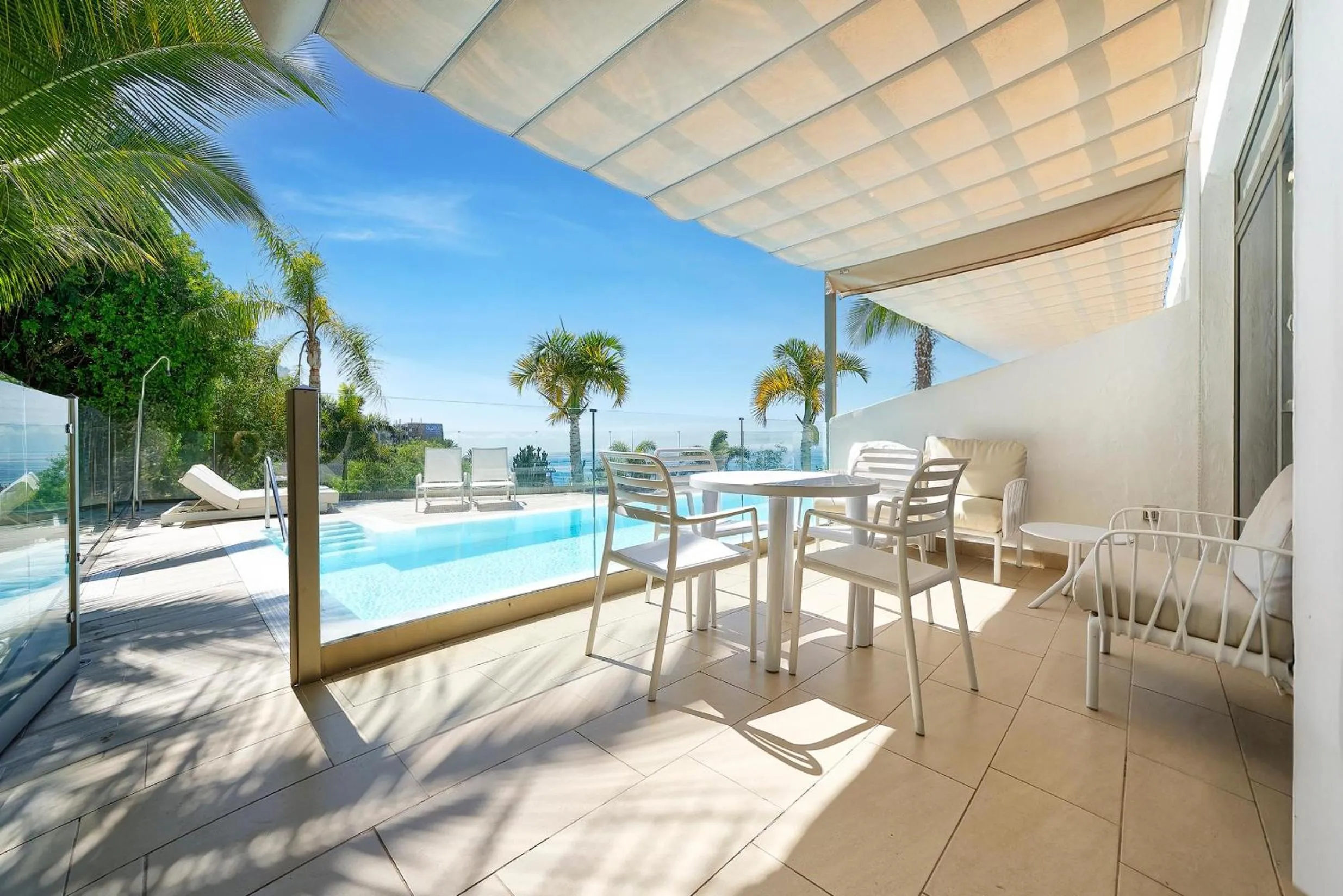 Photo of the whole room in Servatur Altamar