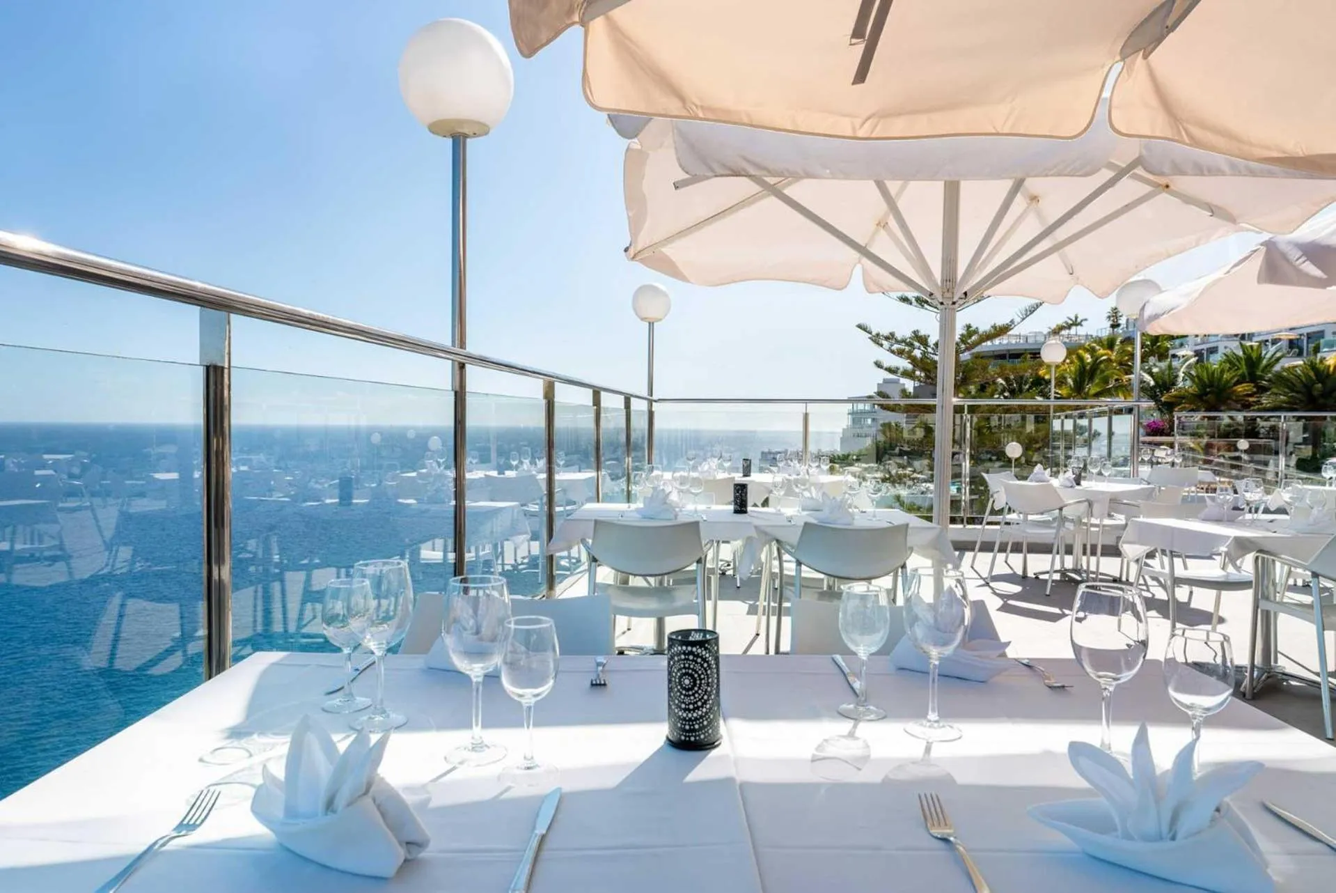 Restaurant/places to eat in Servatur Altamar