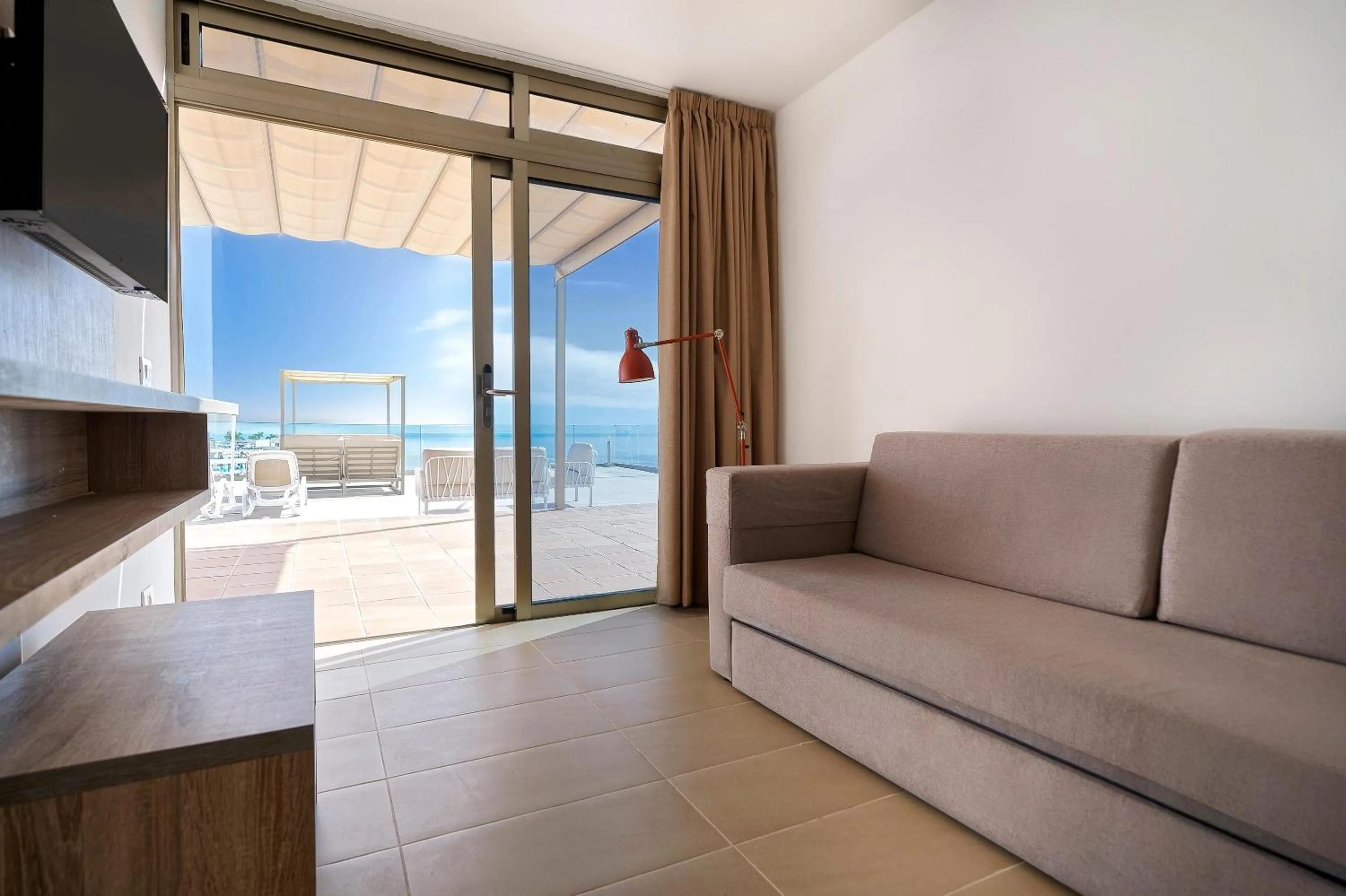 Photo of the whole room in Servatur Altamar