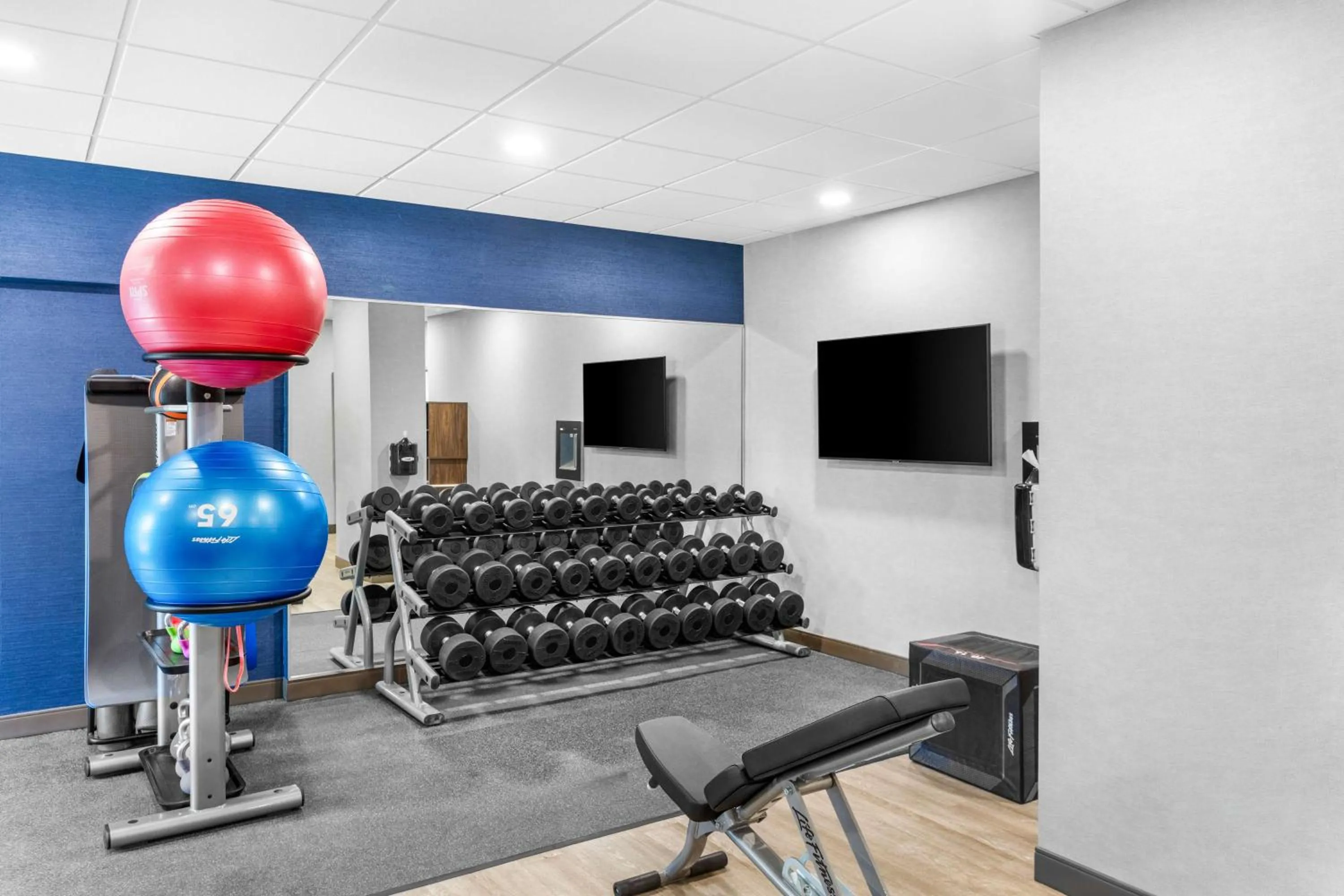 Fitness centre/facilities in Hampton Inn Knoxville-Airport