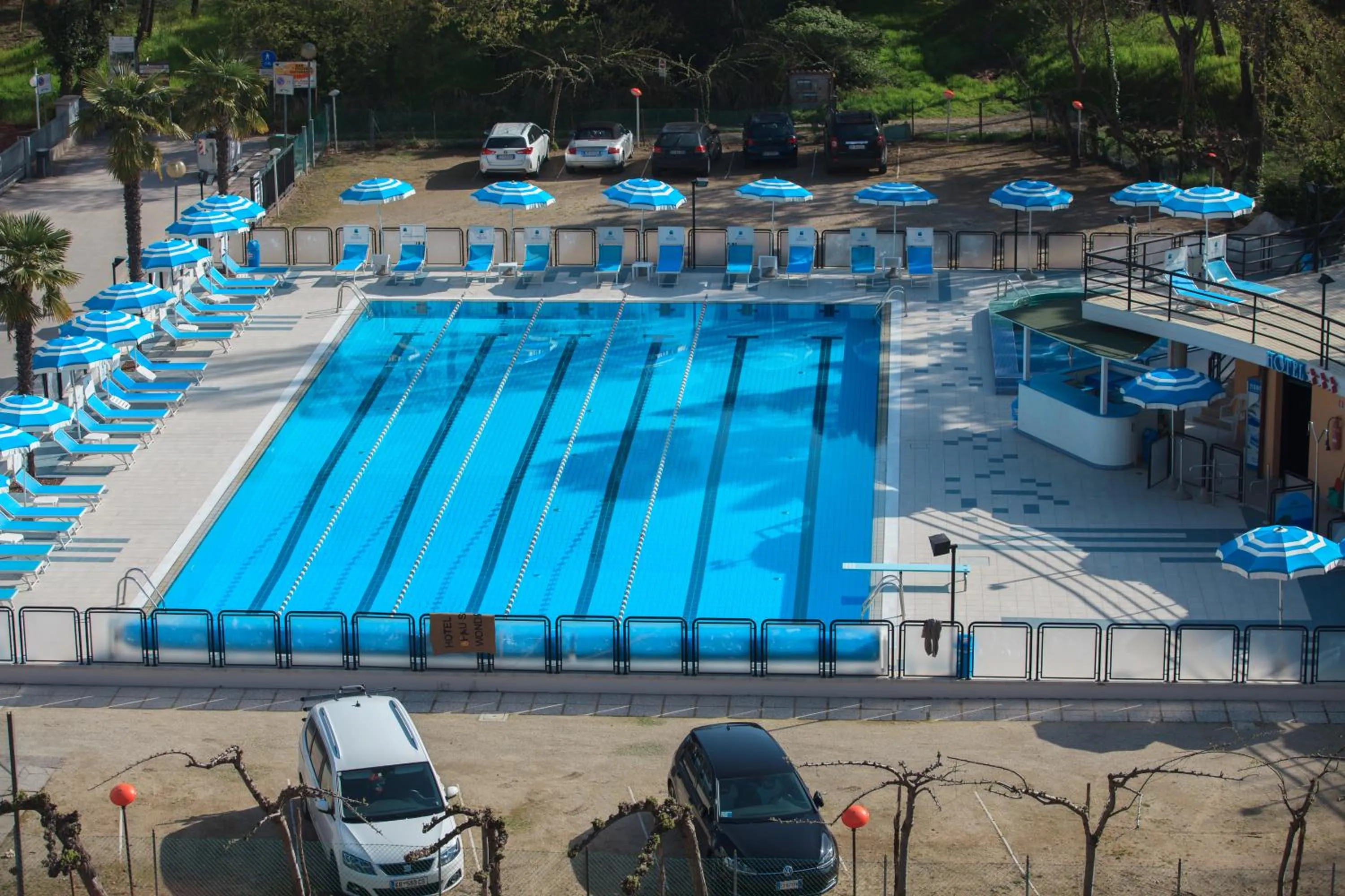 Swimming pool in Hotel Beau Soleil