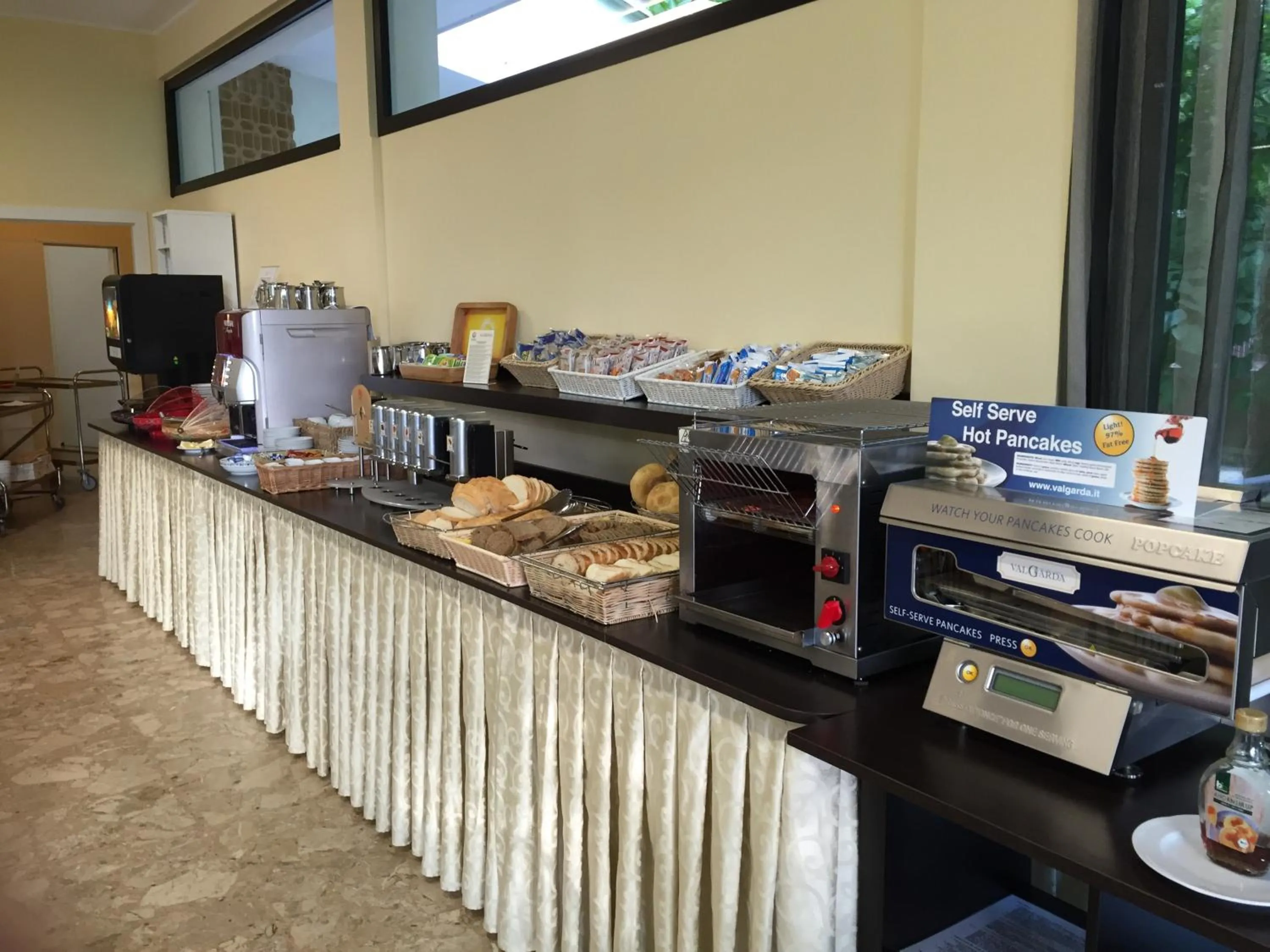 Coffee/tea facilities in Hotel Beau Soleil