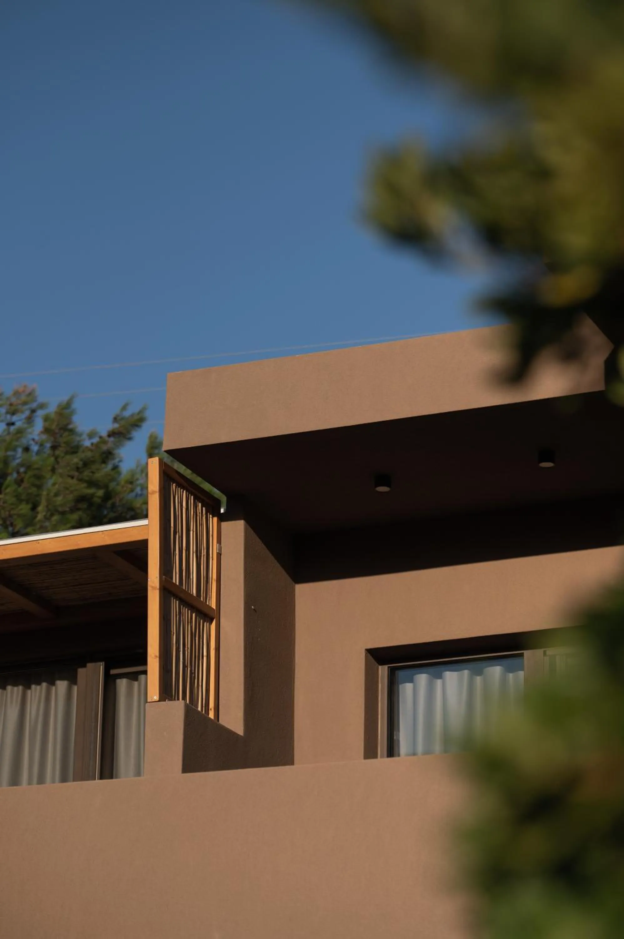 Property building in Idi Hotel