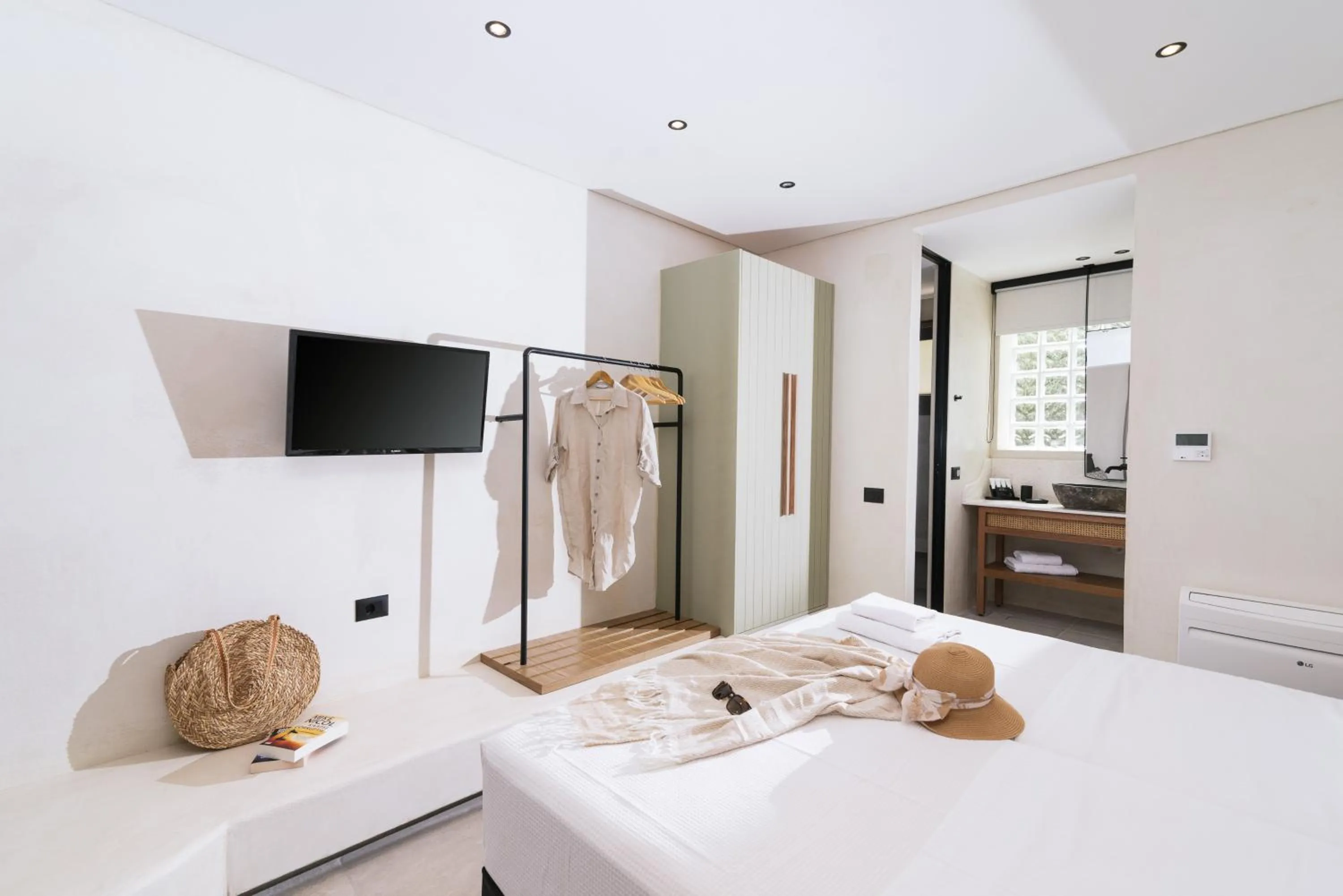 Bedroom, Bed in Idi Hotel