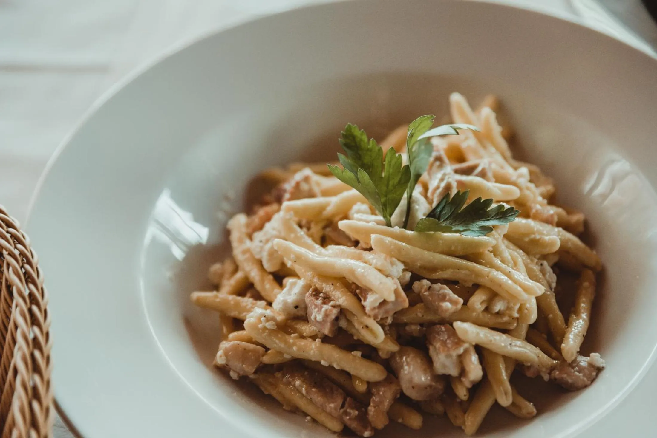 Food and drinks in Idi Hotel