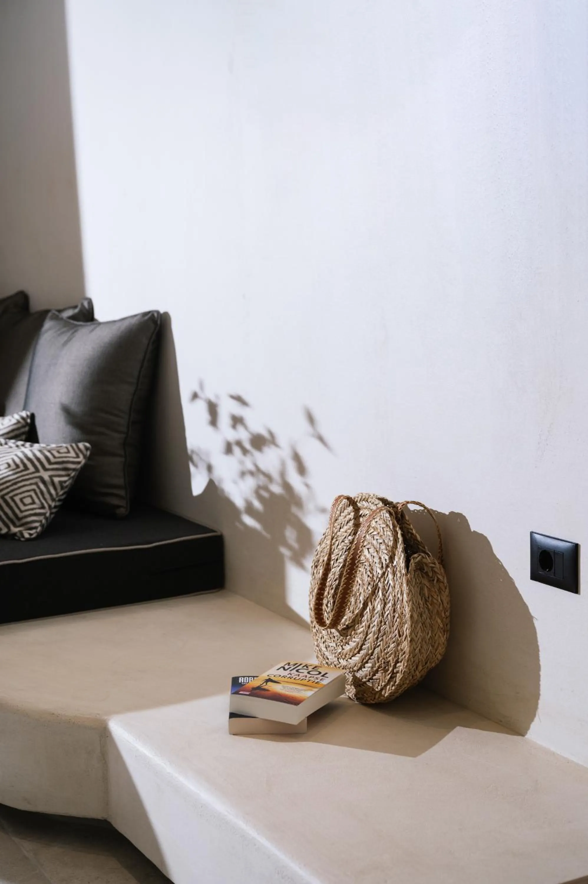 Seating area in Idi Hotel