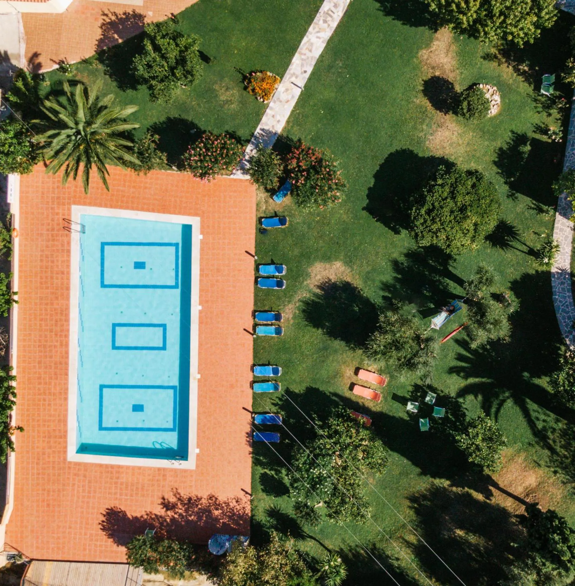 Swimming pool in Idi Hotel