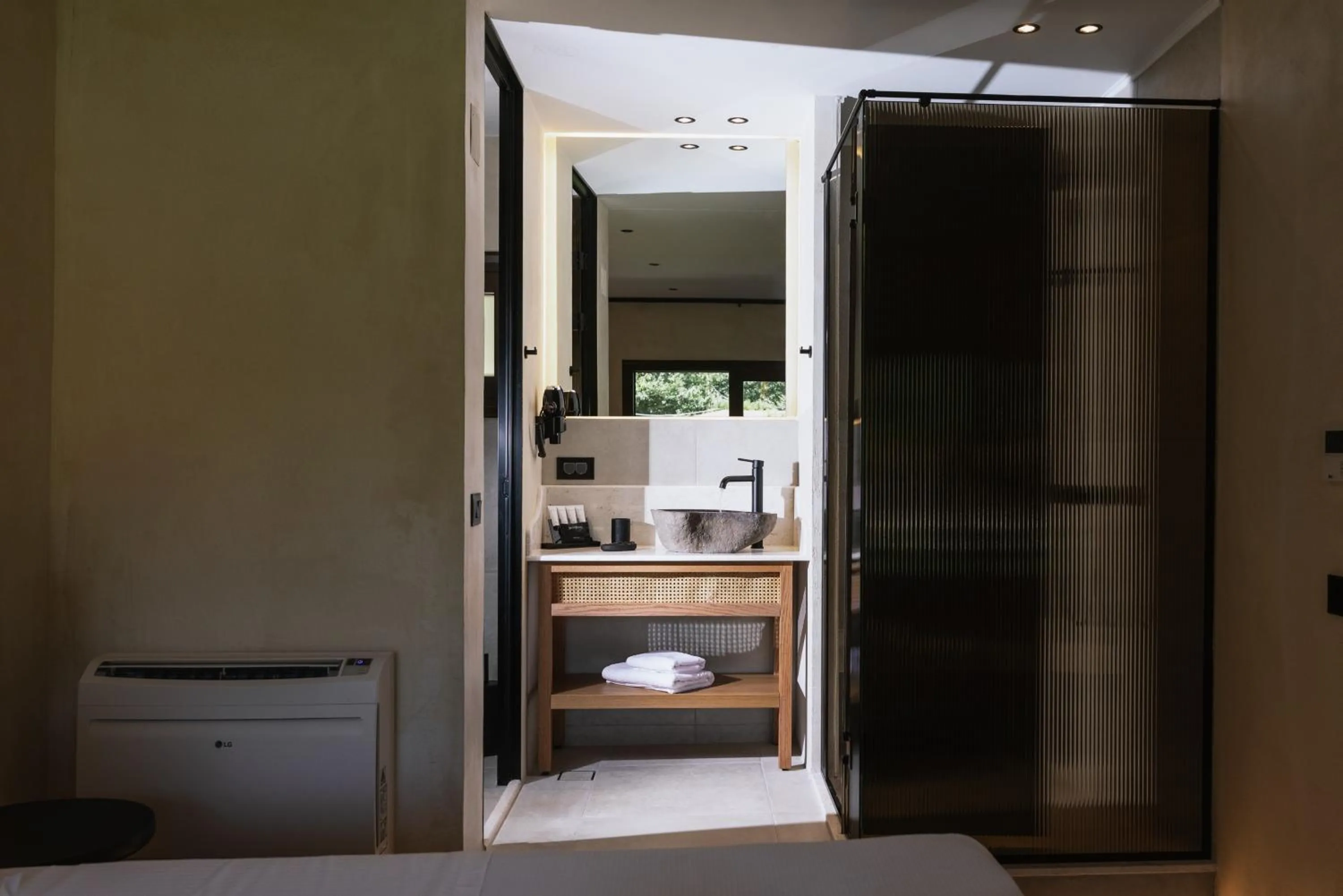 Bathroom in Idi Hotel