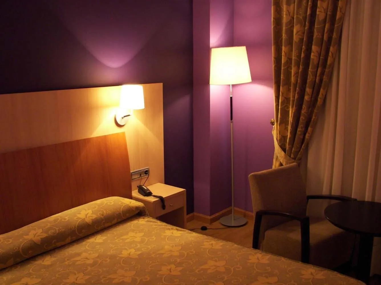 Photo of the whole room in Hotel Villa de Benavente