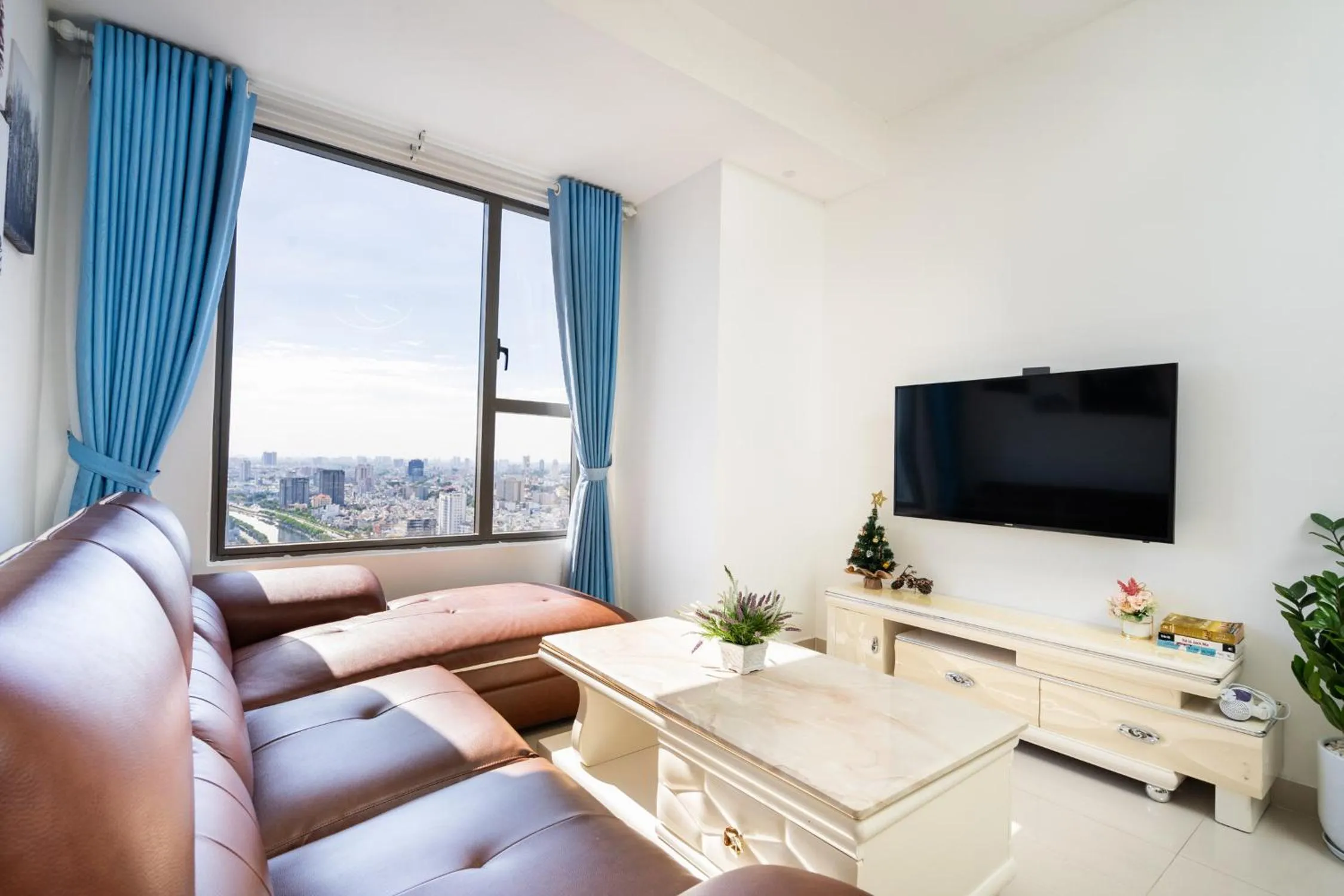 TeeUp Home - Infinity Pool Signature