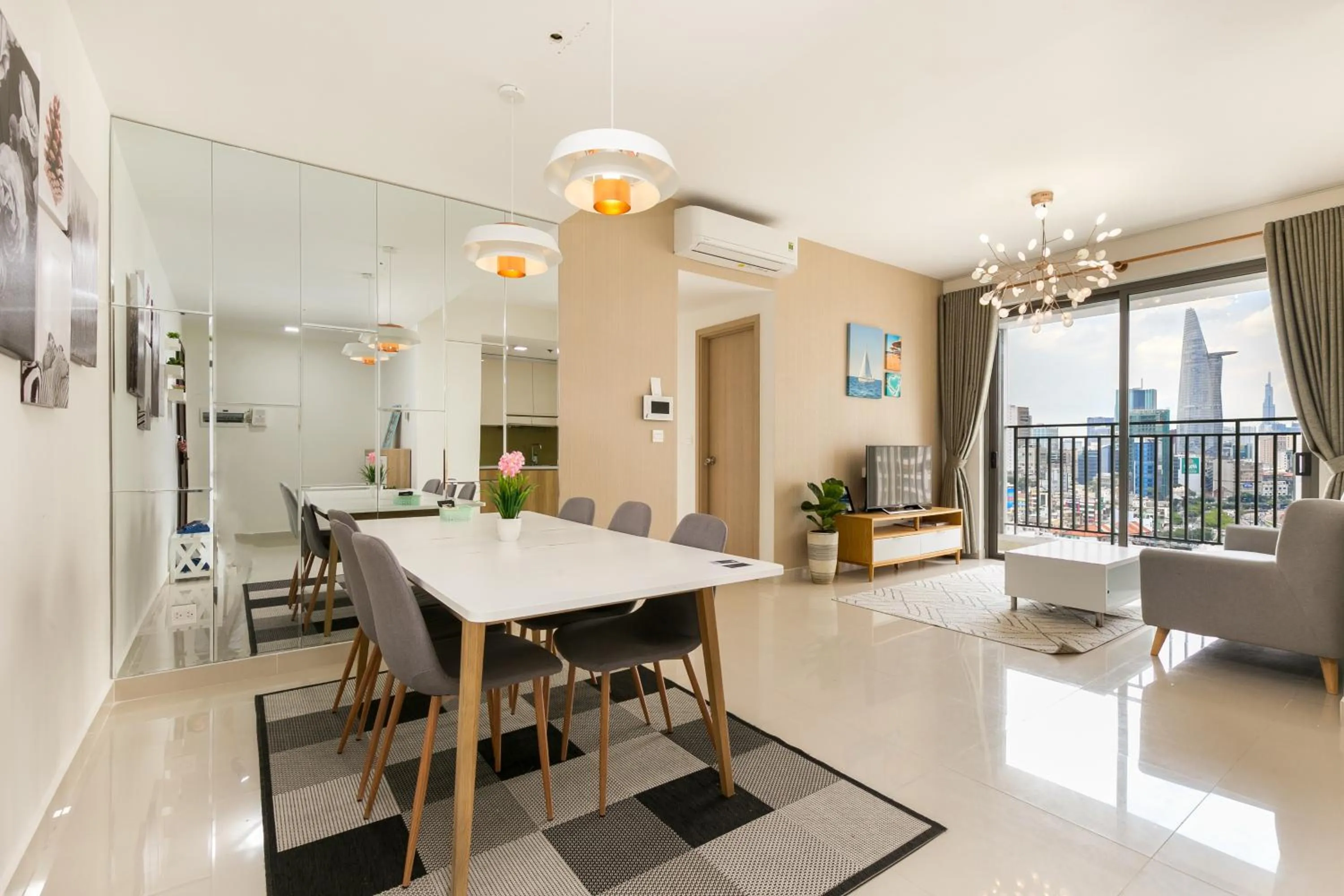 Dining area in TeeUp Home - Infinity Pool Signature