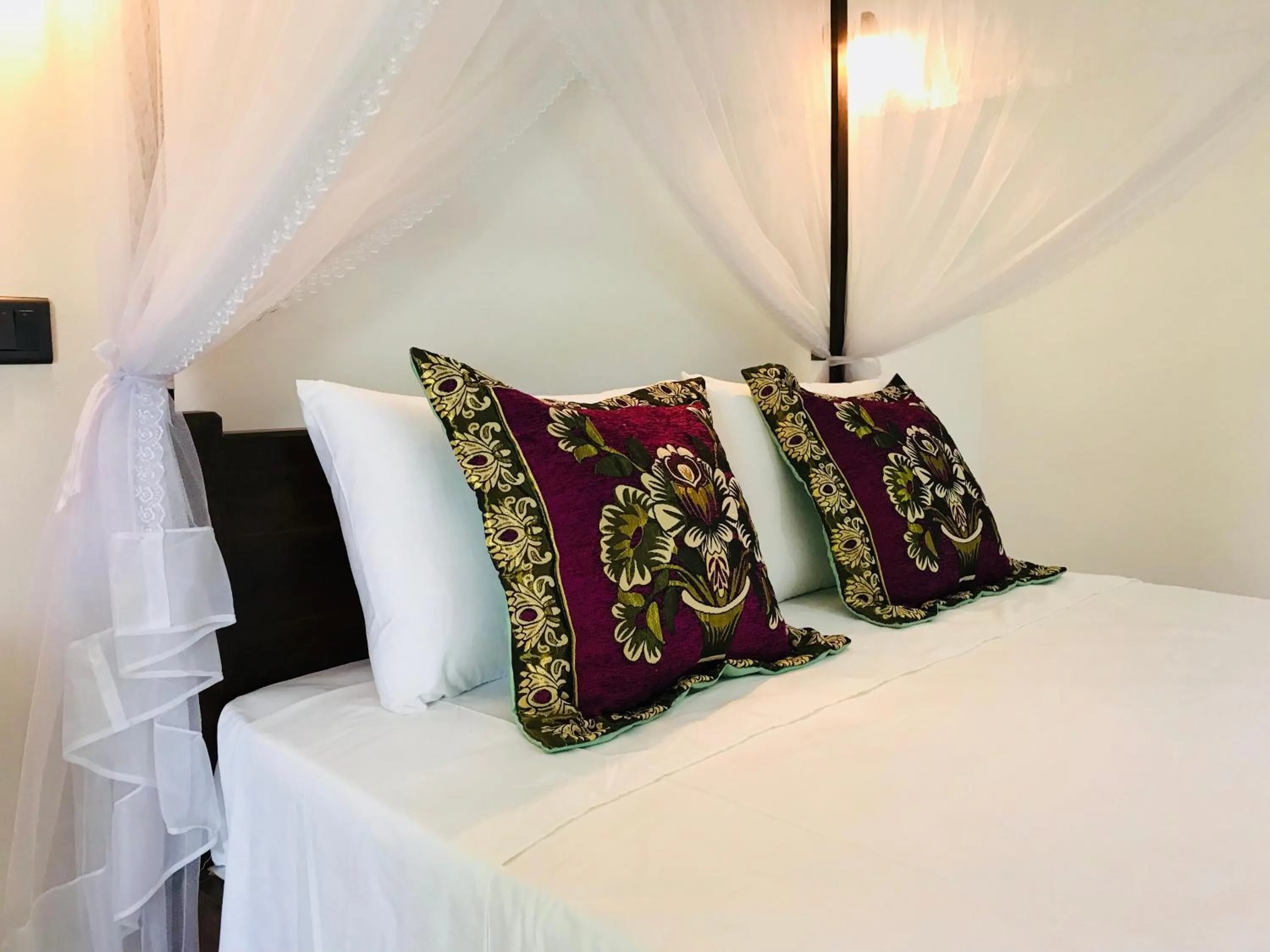 Bedroom, Bed in Sigiriya Rock Hide