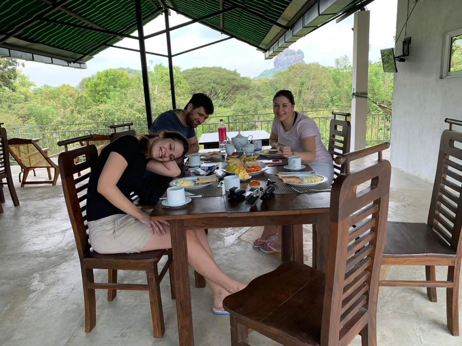 Restaurant/places to eat in Sigiriya Rock Hide