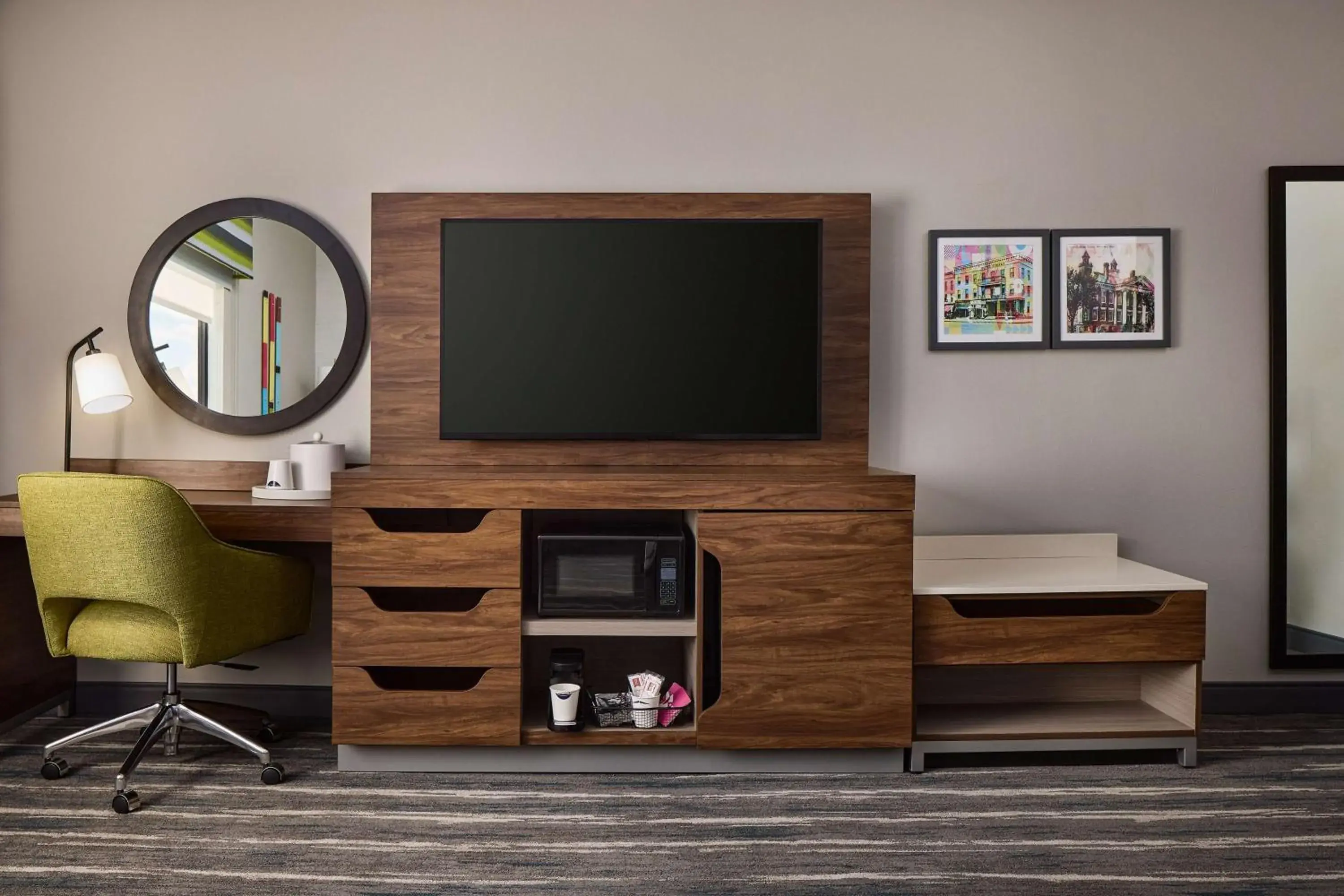 Queen Room with Two Queen Beds and Bath Tub - Non-Smoking in Hampton Inn Massillon Queen Room with Two Queen Beds and Bath Tub - Non-Smoking in Hampton Inn Massillon